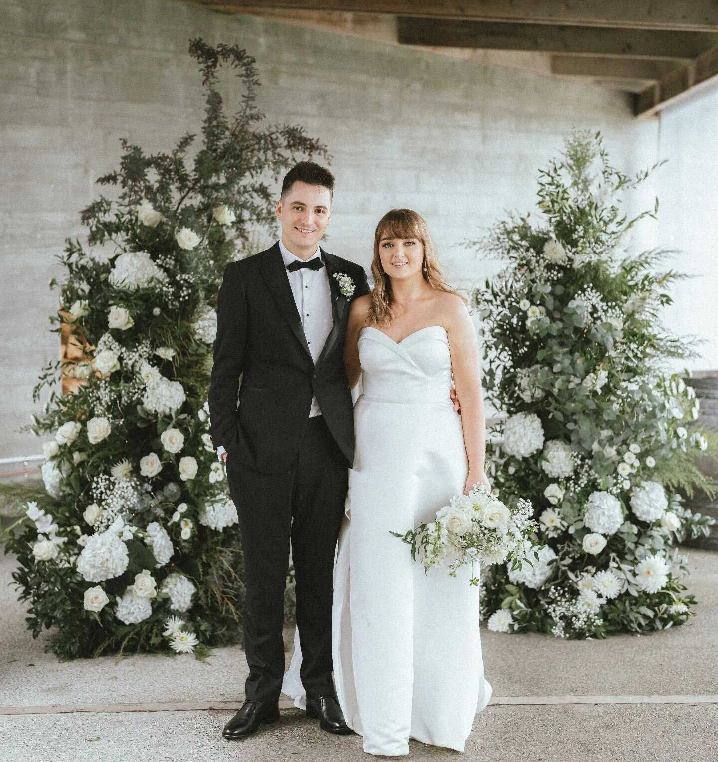 Even when Auckland goes into a local state of emergency and the rain comes down in absolute bucket loads. You can still have the most gorgeous, intimate wedding @kauribayboomrock 
Courtney and Caleb I wish you the sunniest of anniversary days next Ja