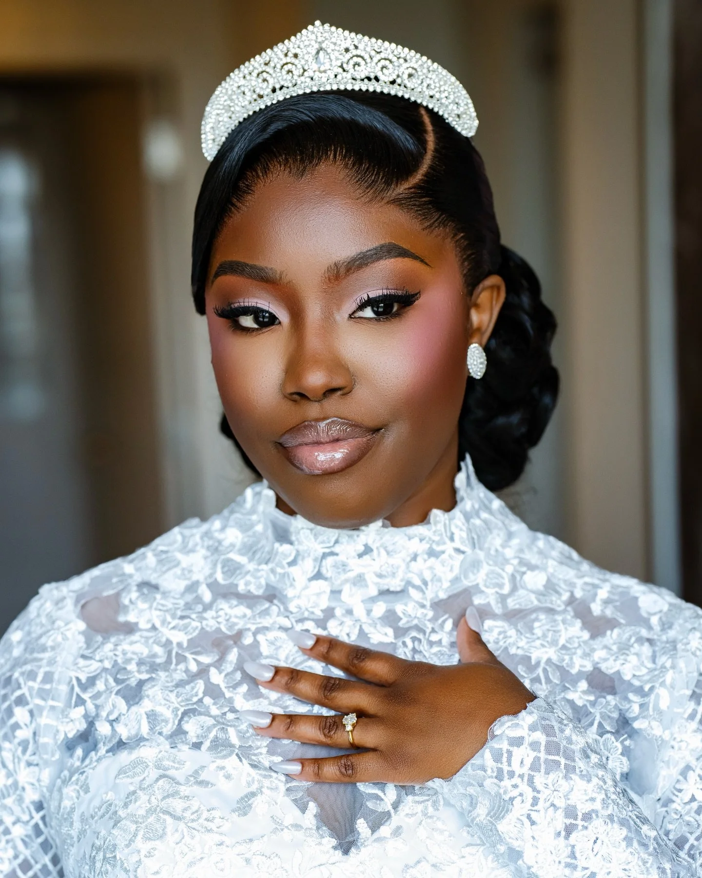 1of1

Bridal Makeup: @gwvstudios 
Bridal Hair: @hair_byedherlie 
Photographer: @hvrivisualsweddings @hvrivisuals