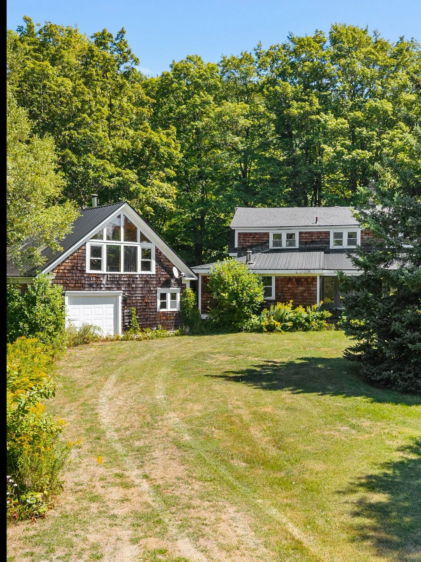 Ski right up to your front door!

Tucked in at the base of @skiwentworth is this amazing opportunity. Coming Soon!!

@laceylfisher @remaxcountyline 
#ski #winter #comingsoon #novascotia #forsale