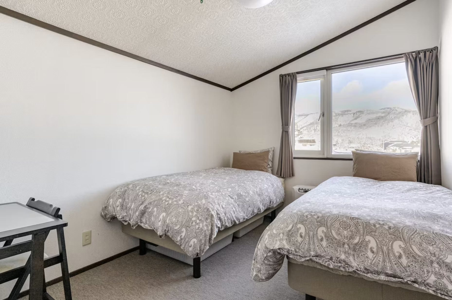 Mountain Lodge Double.png