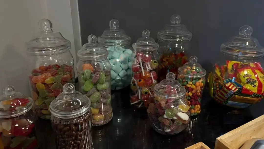Its pick and mix Friday come and help yourself to some sweets 😁🍭🍬🍡🍫 #studentlife #sweettreat #durhamisc #durhamuniversity #internationalstudent