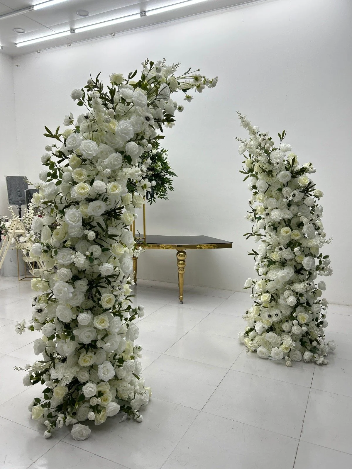 Daisy (Broken Arch) for Wedding - Bel Air, CA