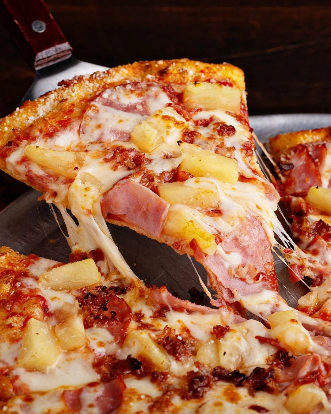 Kicking off the New Year with some all-time pizza classics...
Look at this line up you can choose from tonight!!!

🍕Prawn and Bacon - Napoli sauce base, onion, bacon, dill, cherry tomatoes, prawns and pizza cheese

🍕Chicken and Chorizo - Napoli sau