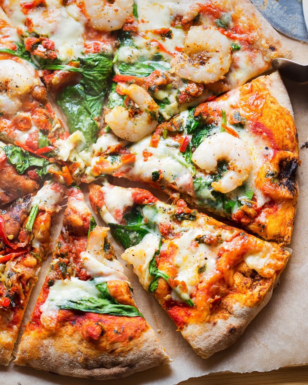 Friday night. Creek pizzas. Sorted. 🍕

Creamy. Saucy. Loaded.
Tonight&rsquo;s pizza line-up is all about starting the weekend the right way.

𝐂𝐫𝐞𝐚𝐦𝐲 𝐂𝐡𝐢𝐜𝐤𝐞𝐧 &amp; 𝐁𝐚𝐜𝐨𝐧 - Creamy garlic sauce base, succulent chicken, bacon, mushroom