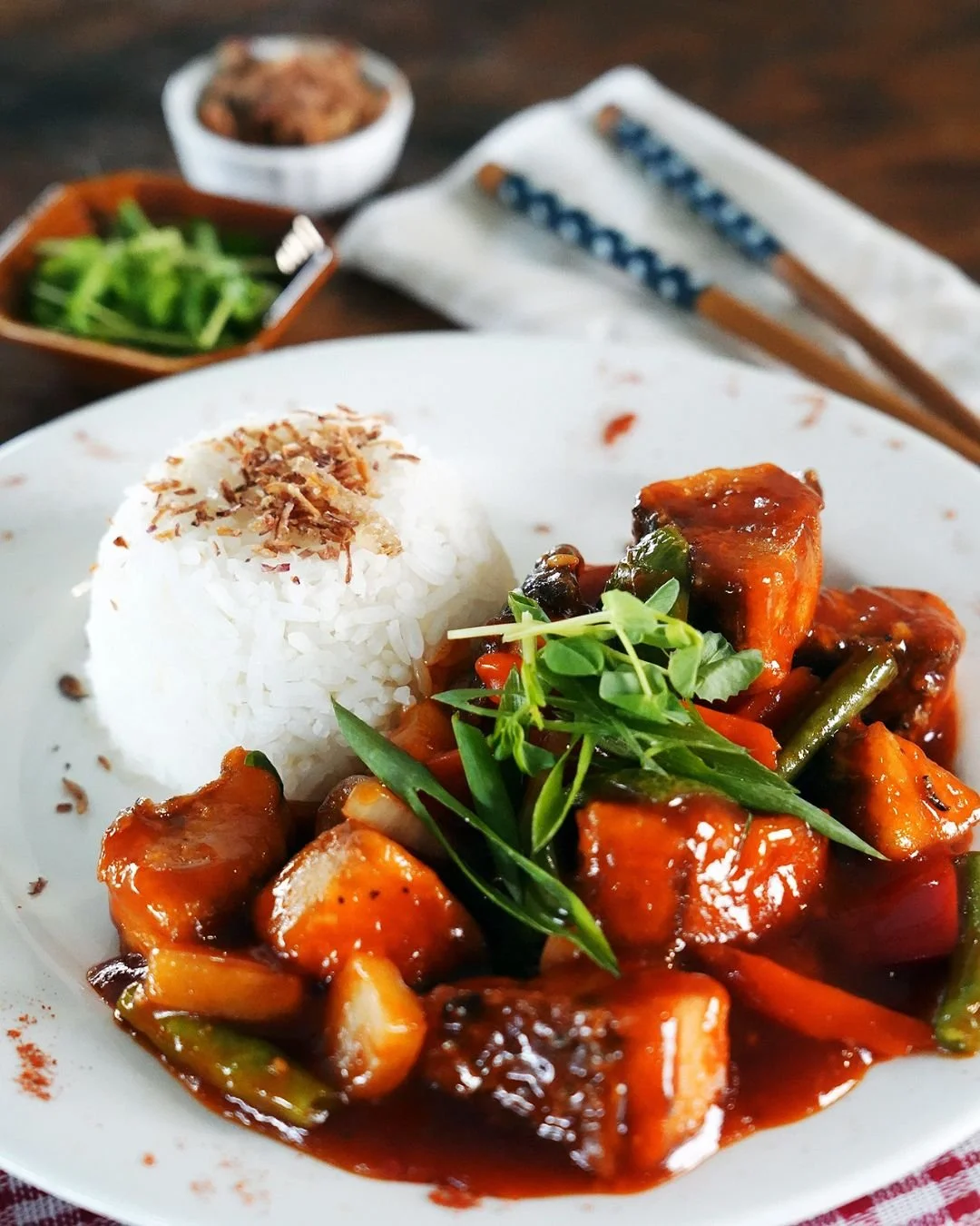 Chef wants to take your tastebuds somewhere delicious tonight.

No need for a passport, when we can bring the flavours of the Orient to the Creek! Check out these 4 mouth-watering dishes for you to enjoy...

𝐒𝐭𝐢𝐫 𝐅𝐫𝐲 𝐍𝐨𝐨𝐝𝐥𝐞𝐬 𝐏𝐫𝐚𝐰𝐧 