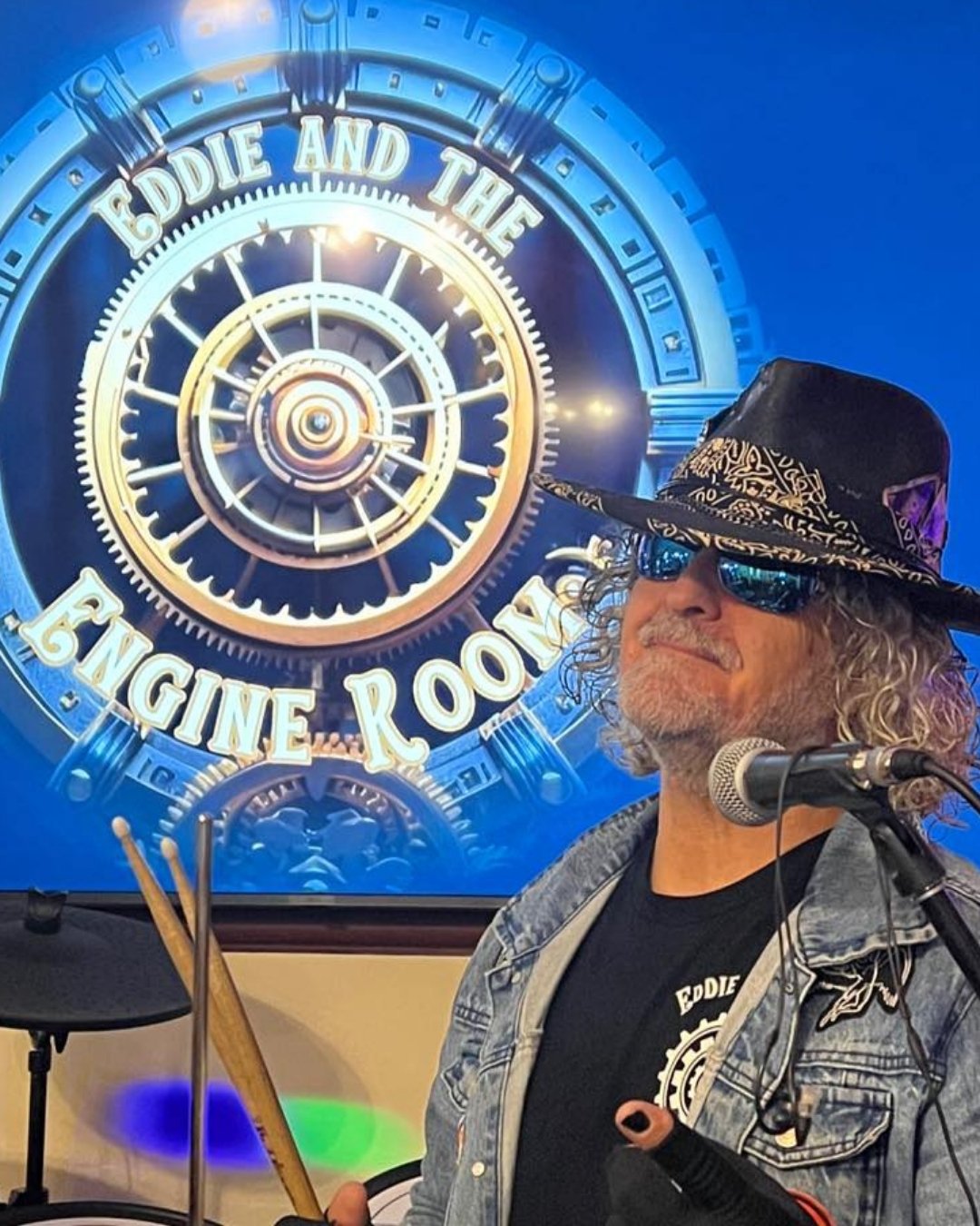 This Friday night from 7pm, @eddieandtheengineroom  returns to Murphys Creek Tavern to celebrate a huge milestone... his 100th live performance!

Join us as Eddie belts out the classics, shares a few favourites and helps us kick off the weekend the w