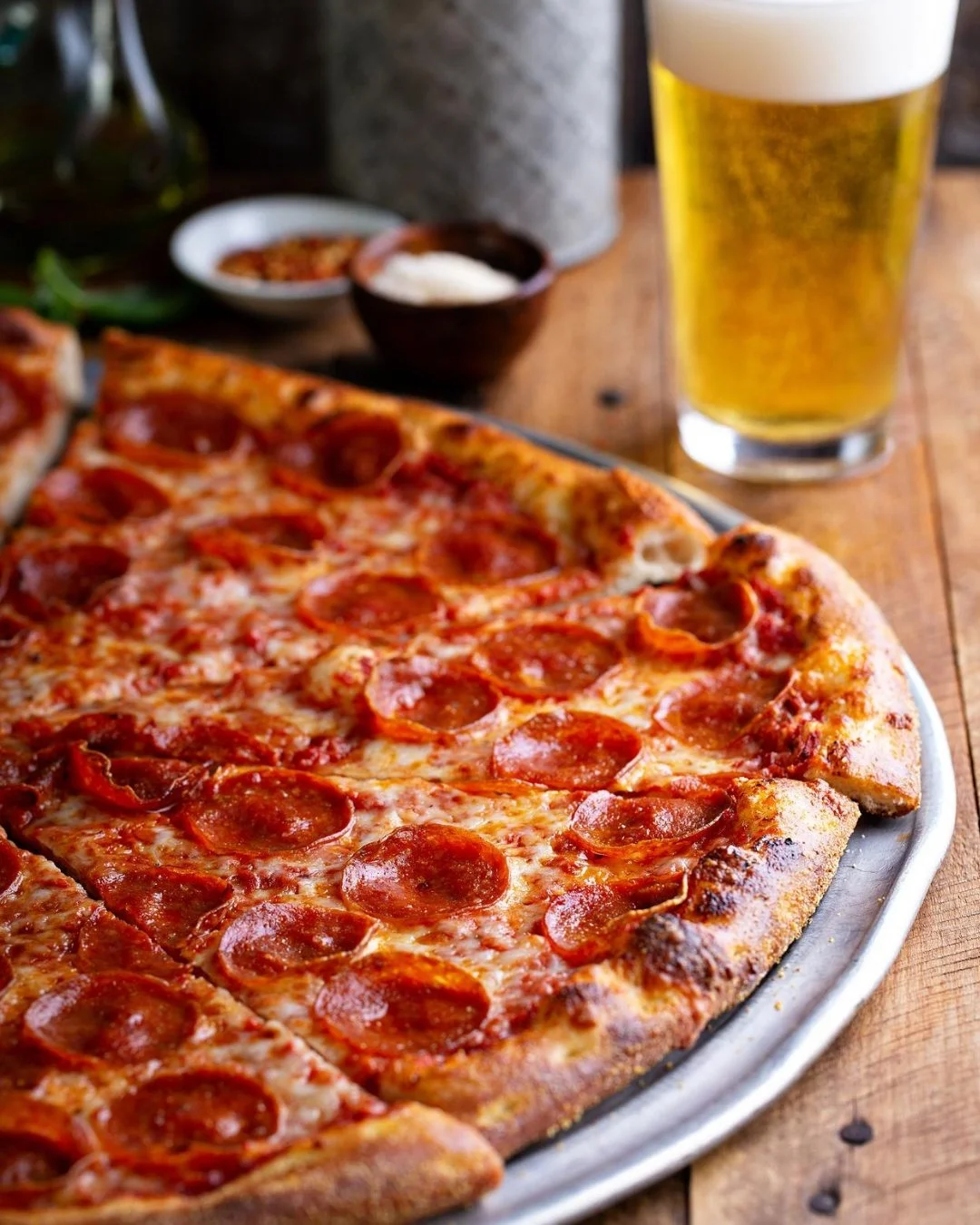 🍕 Friday nights were made for pizza!

The work week's behind you, the weekend's just begun, and there's no better way to celebrate than with a hot pizza fresh from the oven.

Tonight's line-up is looking seriously delicious...

🍕 Philly Cheese Stea