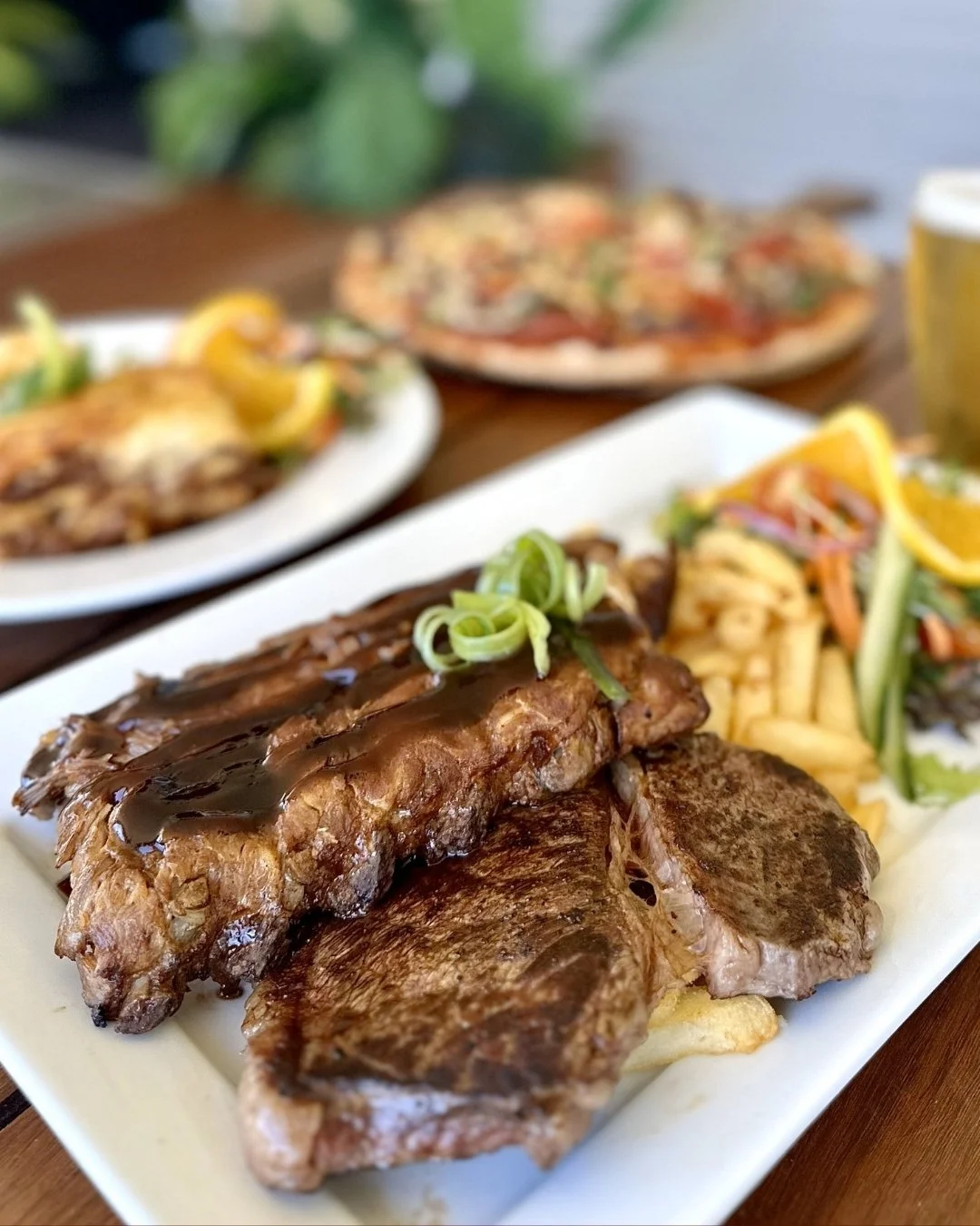 Thursday nights are for proper pub feeds.

When you're craving something hearty, we've got dinner sorted.

Our Ribs &amp; Rump Thursday Night Special brings together a juicy 200g, 120-day grain-fed rump steak, a half rack of tender pork ribs, plus ch