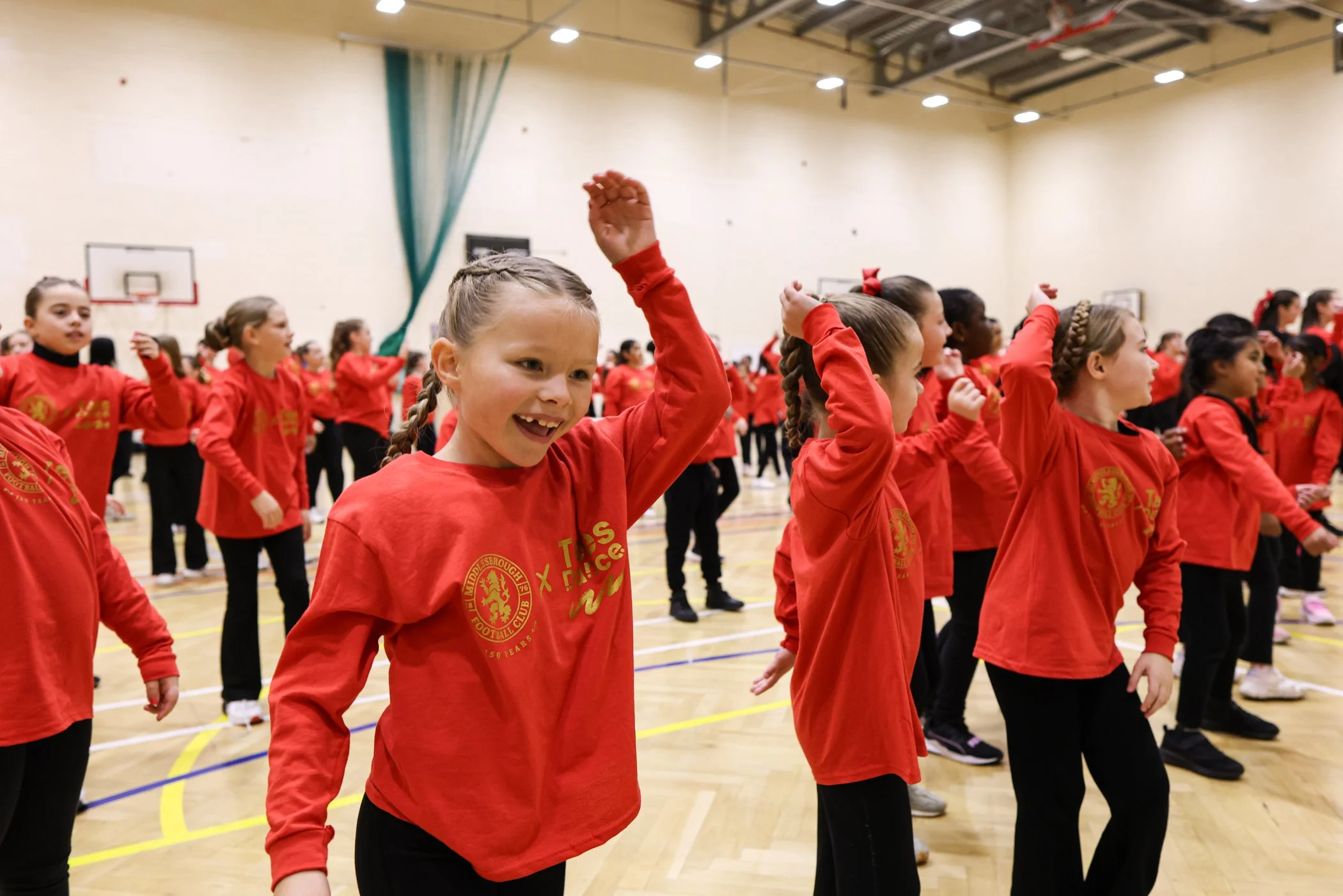 MFC 150 x TeesDance - Photo by Dave Charnley