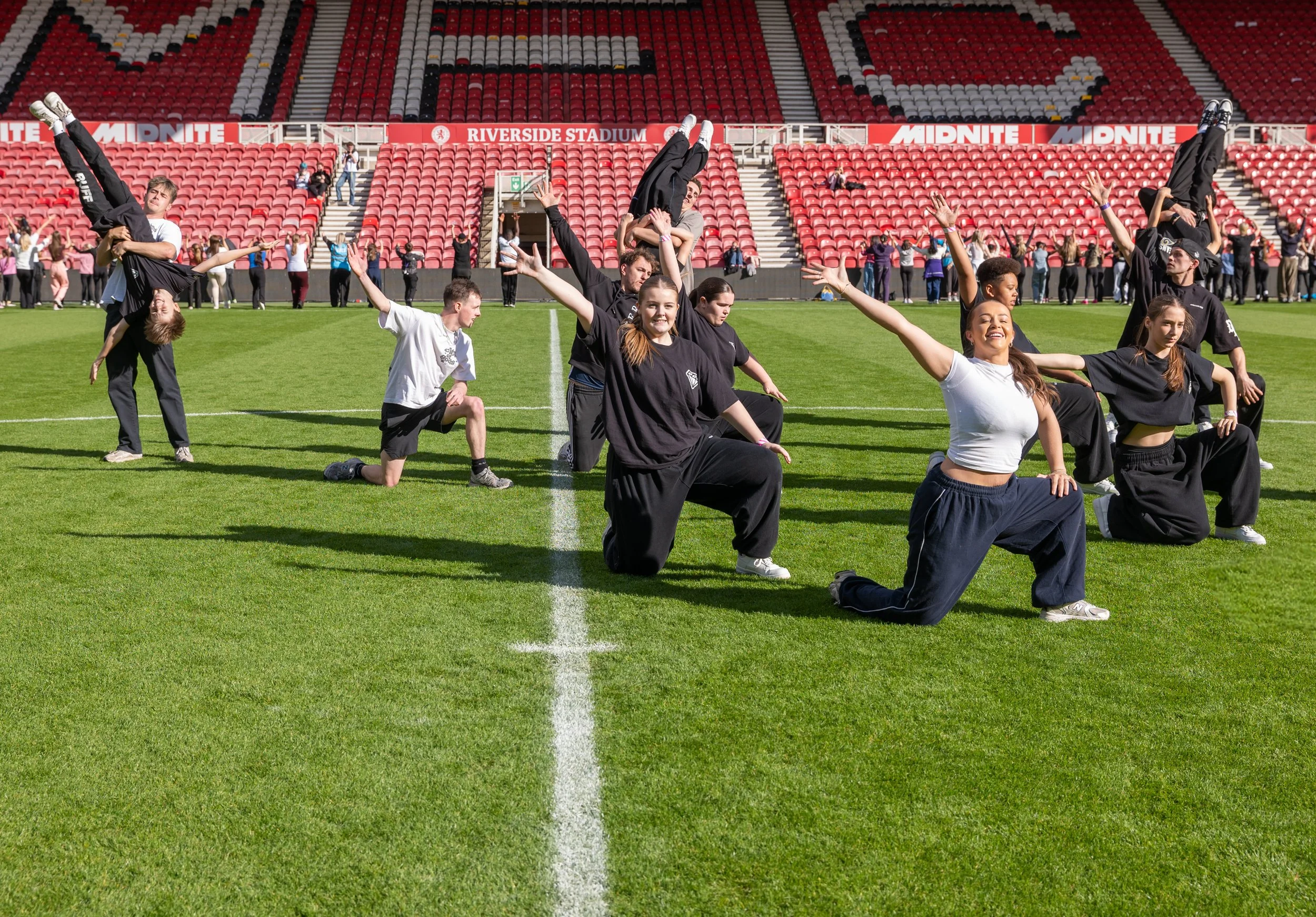 Francis Fitzgerald Photography MFC 150 x TeesDance - 11.10.26 Riverside Stadium Rehearsal - 053.jpg