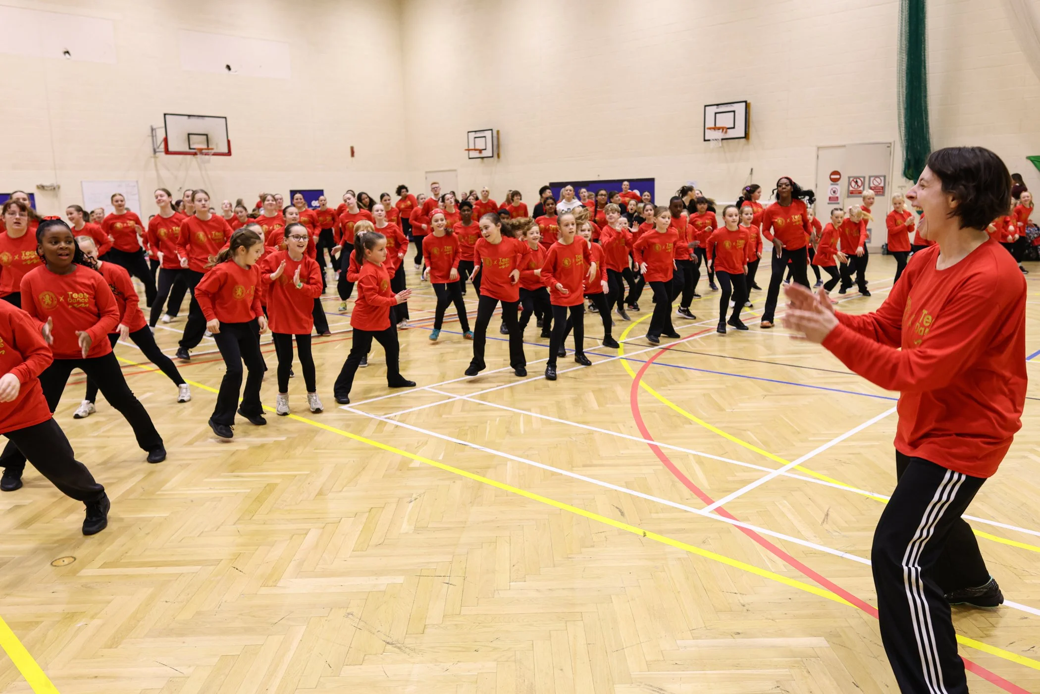 MFC 150 x TeesDance - Photo by Dave Charnley