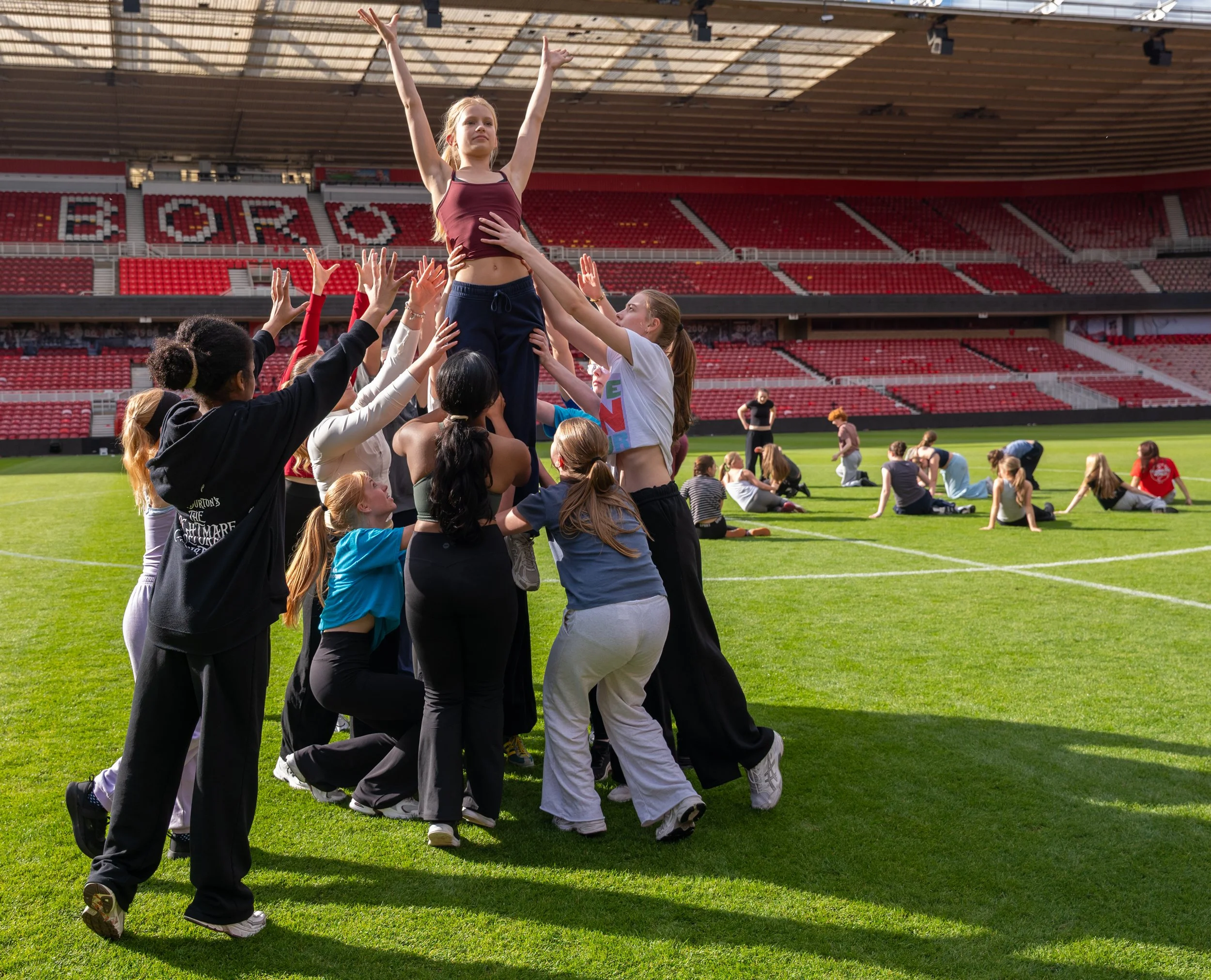 Francis Fitzgerald Photography MFC 150 x TeesDance - 11.10.26 Riverside Stadium Rehearsal - 065.jpg