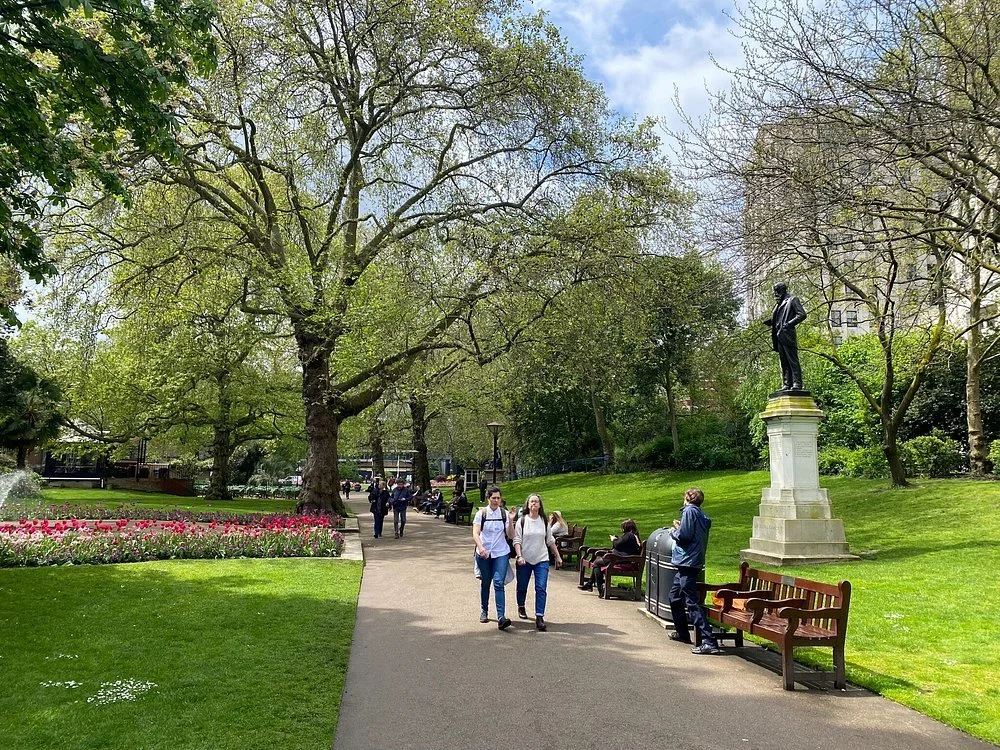 Victoria Embankment Gardens