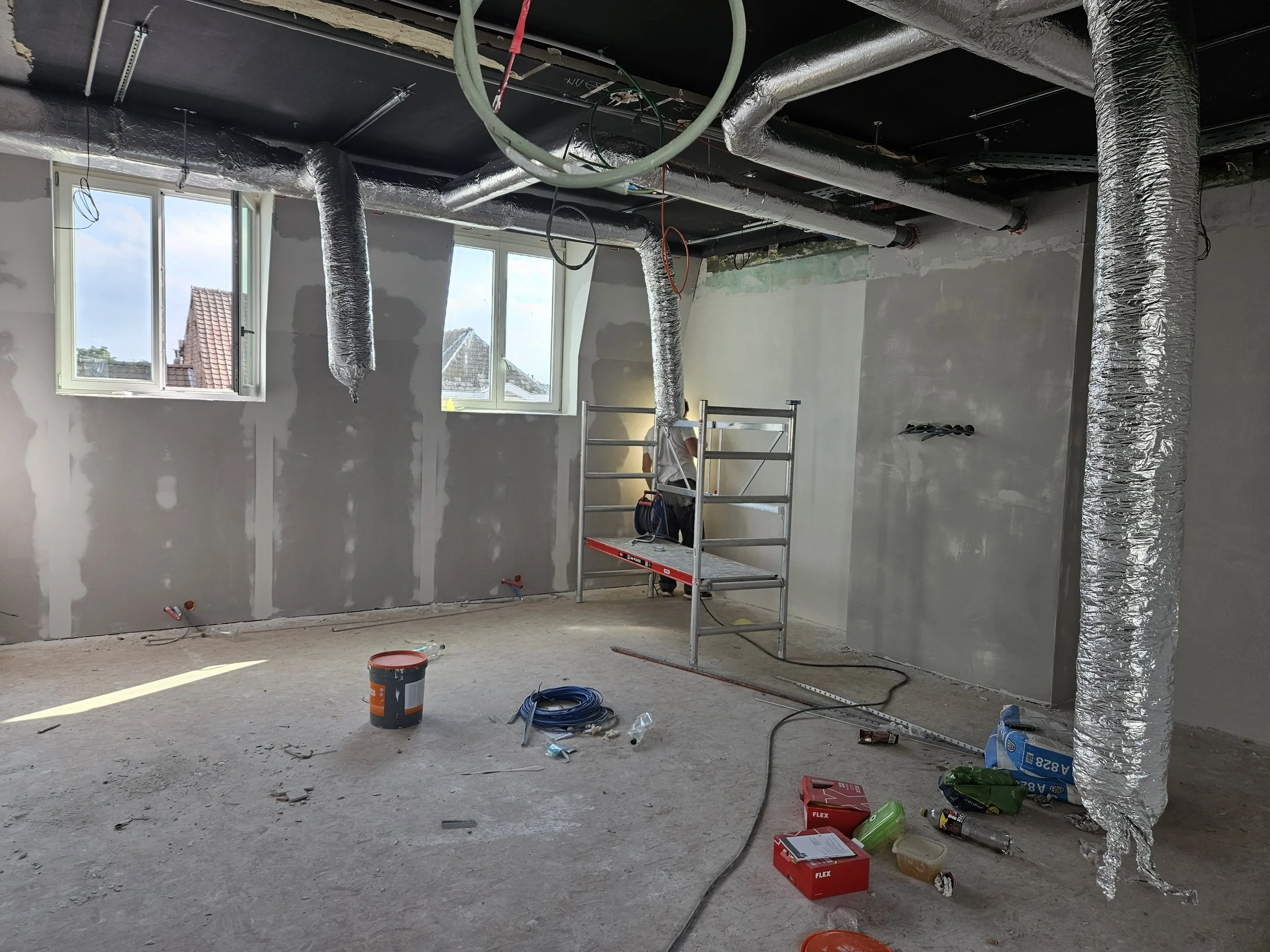 Plakwerken en voorbereiding schilderwerken Europabank