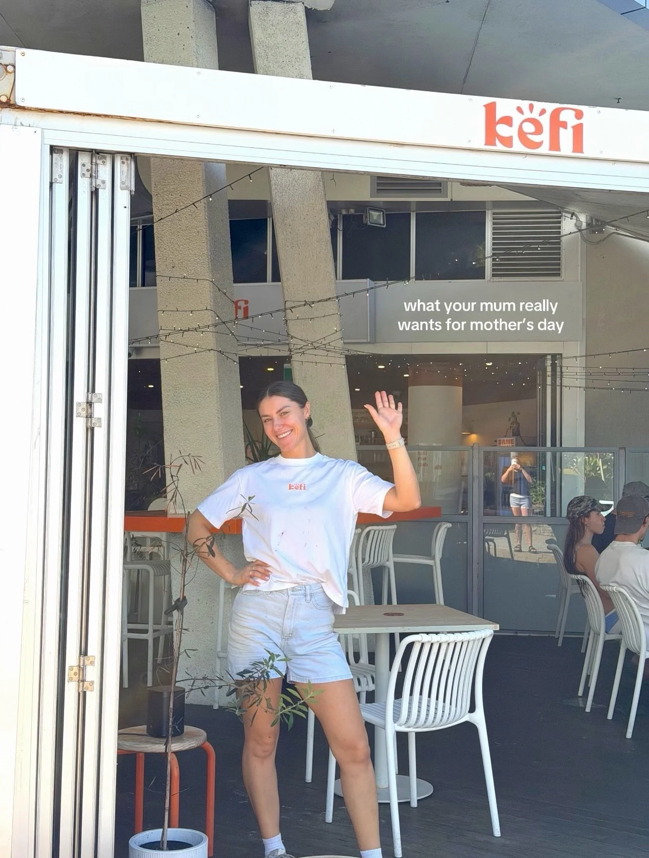 we asked your mum what she wants for mother&rsquo;s day and this is what she said 

dm or call to book a table 🧡

#mothersday #goldcoastcafe #weekend #explore