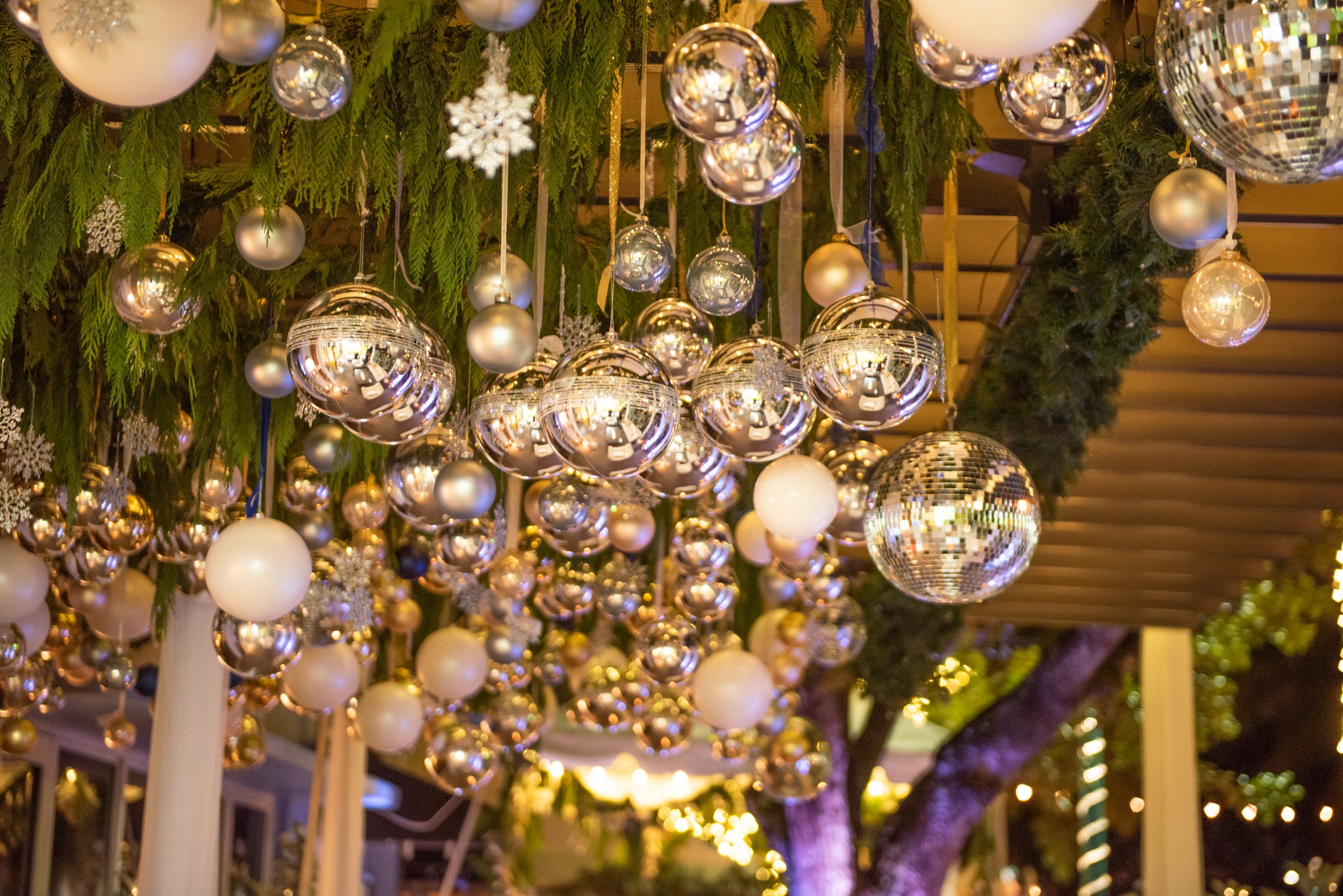 Palm Christmas Tree and Holiday Decor ⋆ Jeweled Interiors