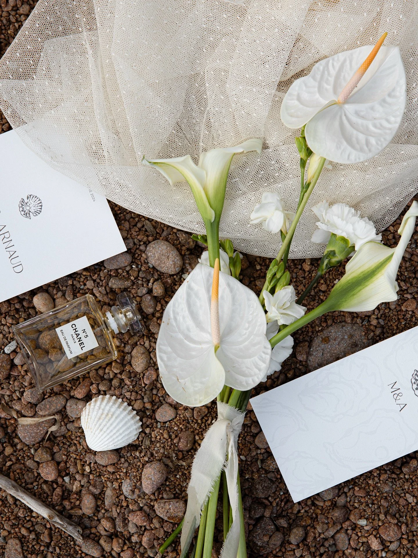 Soft tones, organic textures, and timeless details. 
A modern take on wedding stationery with elegance and sophistication.

Wedding Planner @epousemoi.wp
Content Creator @bluecactus_com
Photographer @sarah.diamarina @agence.coterivage
Wedding &amp; F