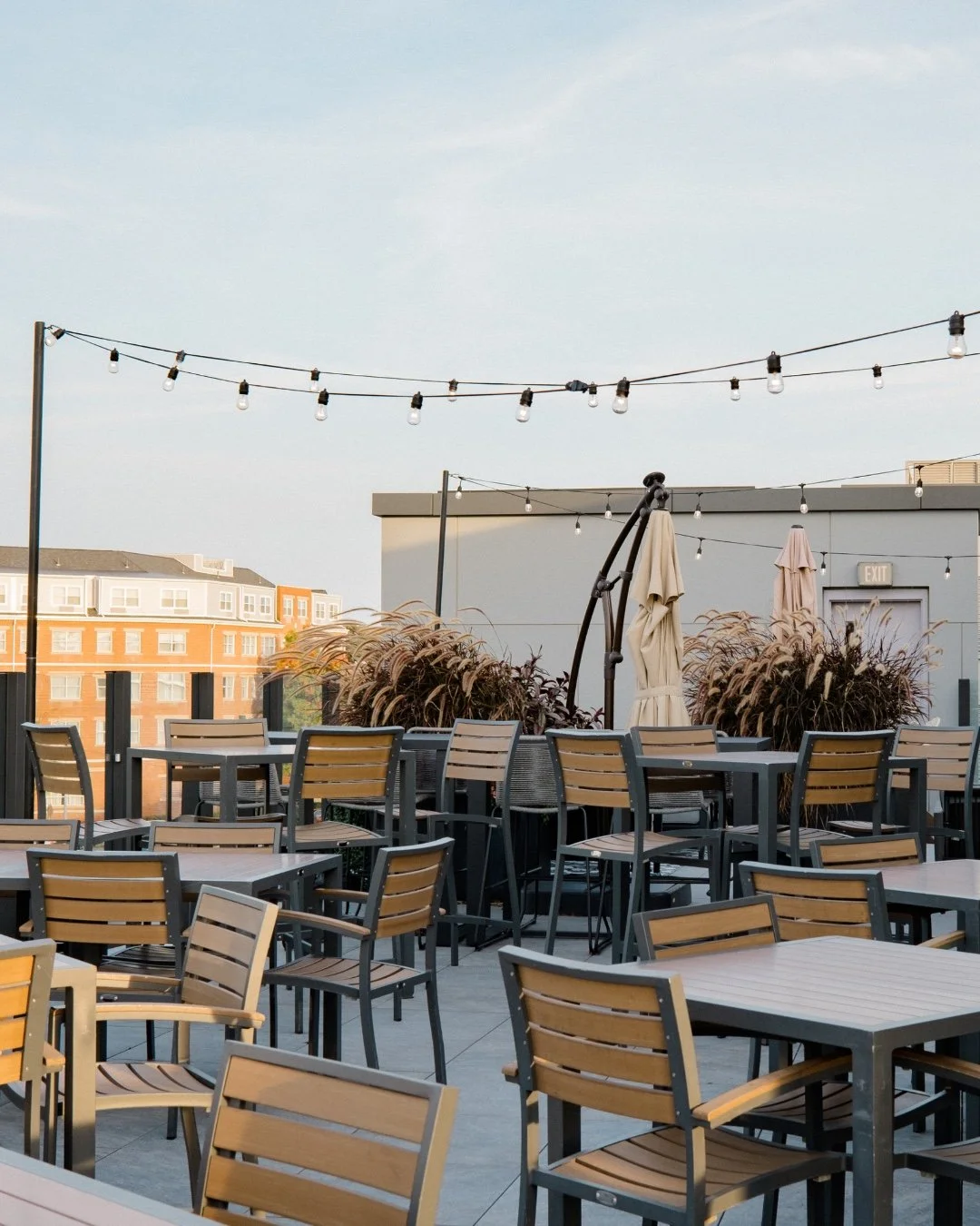 Soak up the sunshine ☀️ and enjoy every bite! Outdoor dining is calling&mdash;good food, fresh air, and perfect vibes await.

📸: @mindybriar 

#AlFrescoDining #PortsmouthNH #SunnyEats #OutdoorVibes