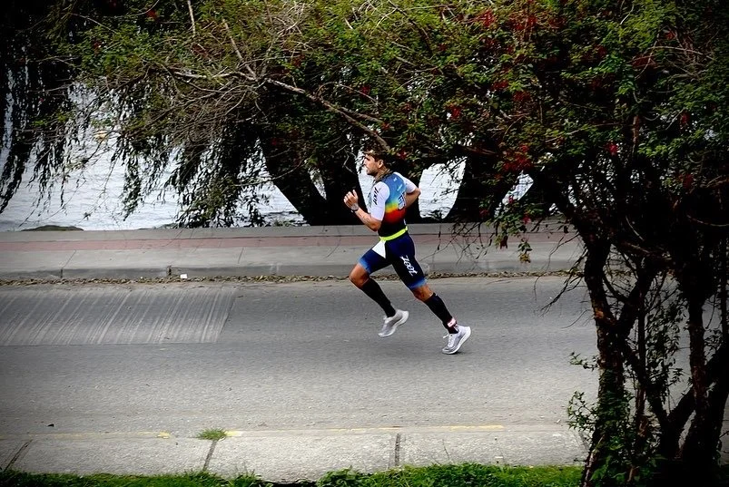 Kevin Portmann racing triathlon in Puerto Varas, Chile