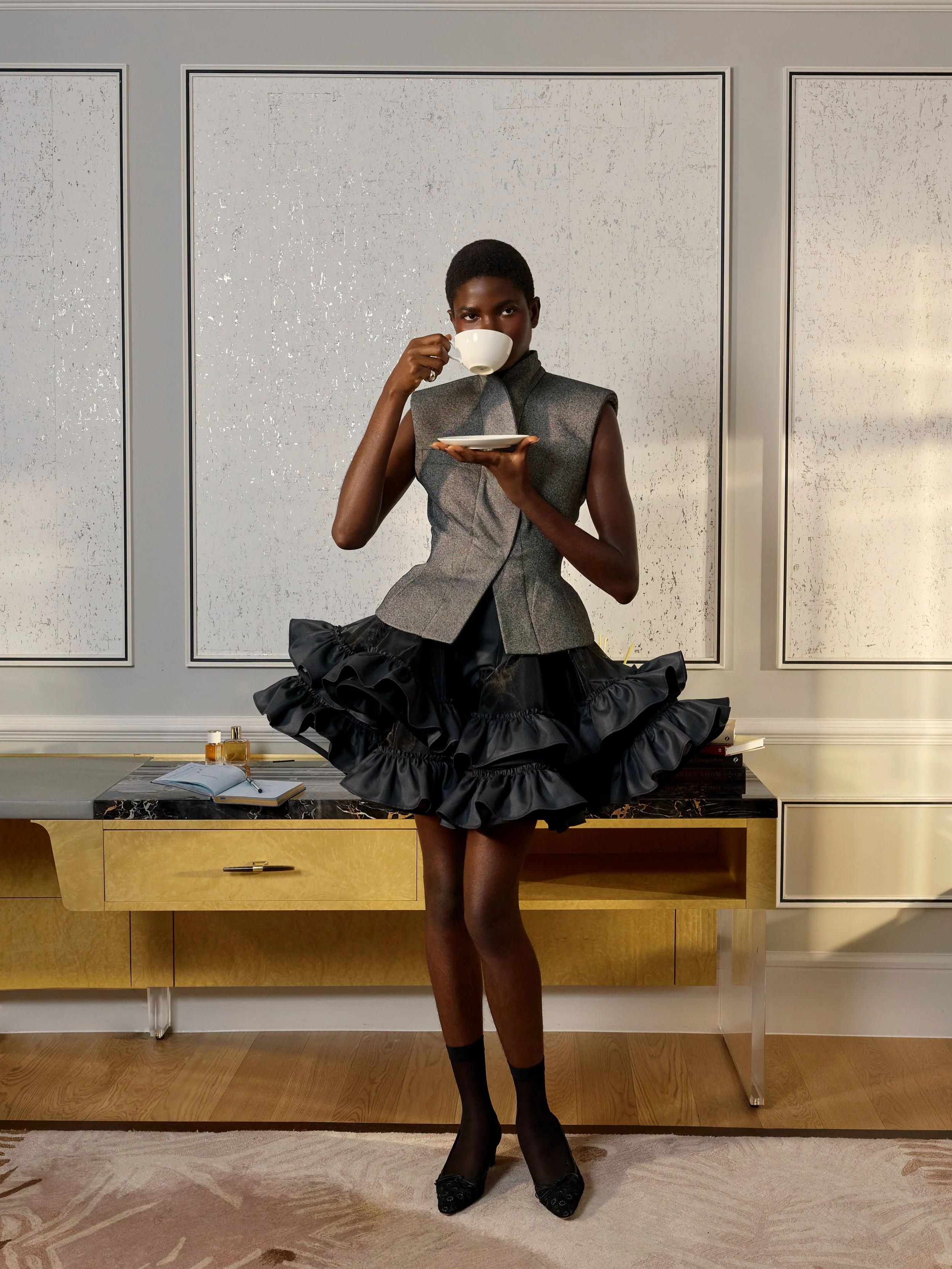 @TOLUCOKER

TOLU COKER SS27: ACT I &mdash; COMMON GROUND

For SS27, Tolu Coker opens a new chapter with ACT I: COMMON GROUND, the first act of BEYOND BOUNDS &mdash; a multidisciplinary exploration of fashion, film, sound, performance and archive.

Ex
