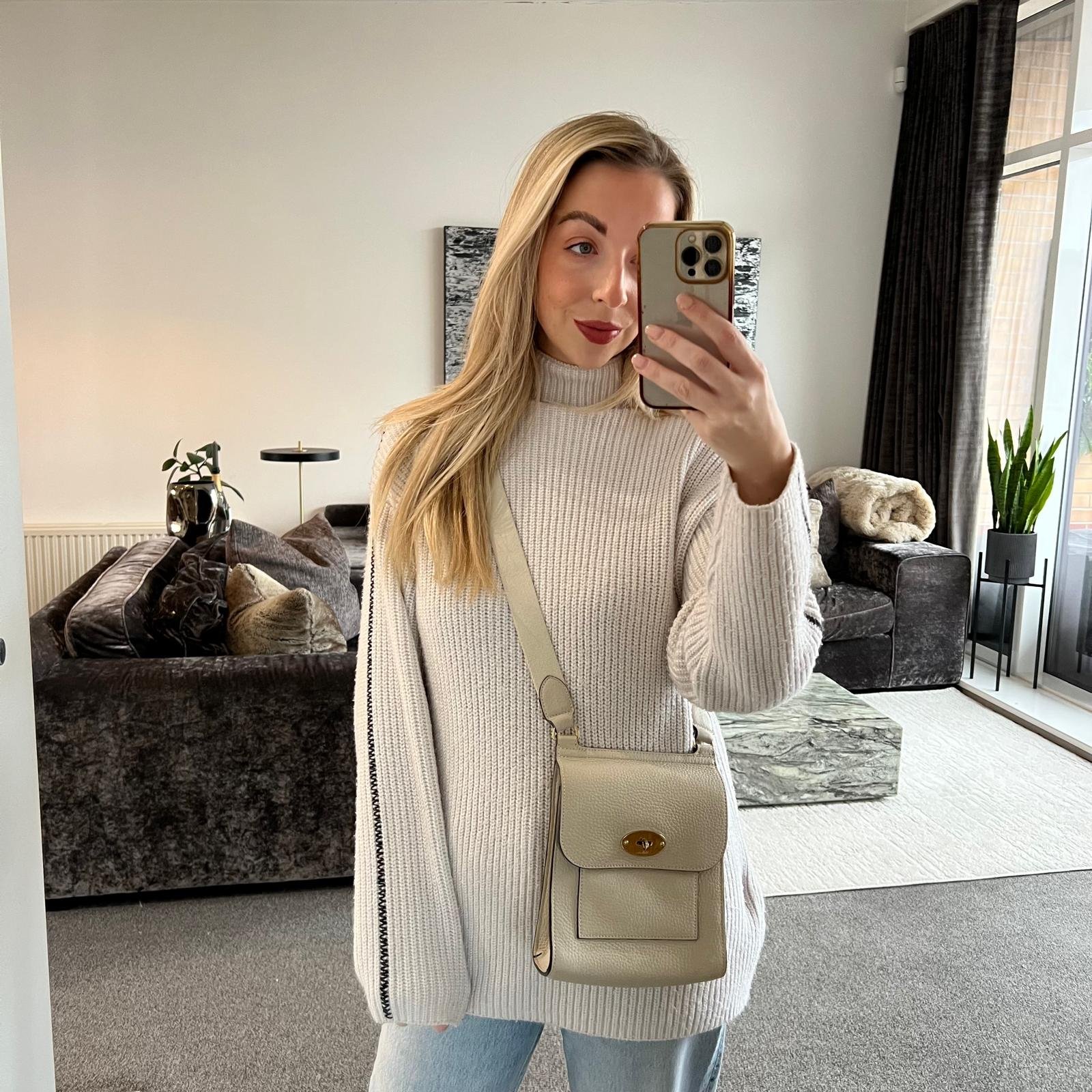 Mulberry Small Antony Bag in Chalk Heavy Grain Leather Gold Hardware on model