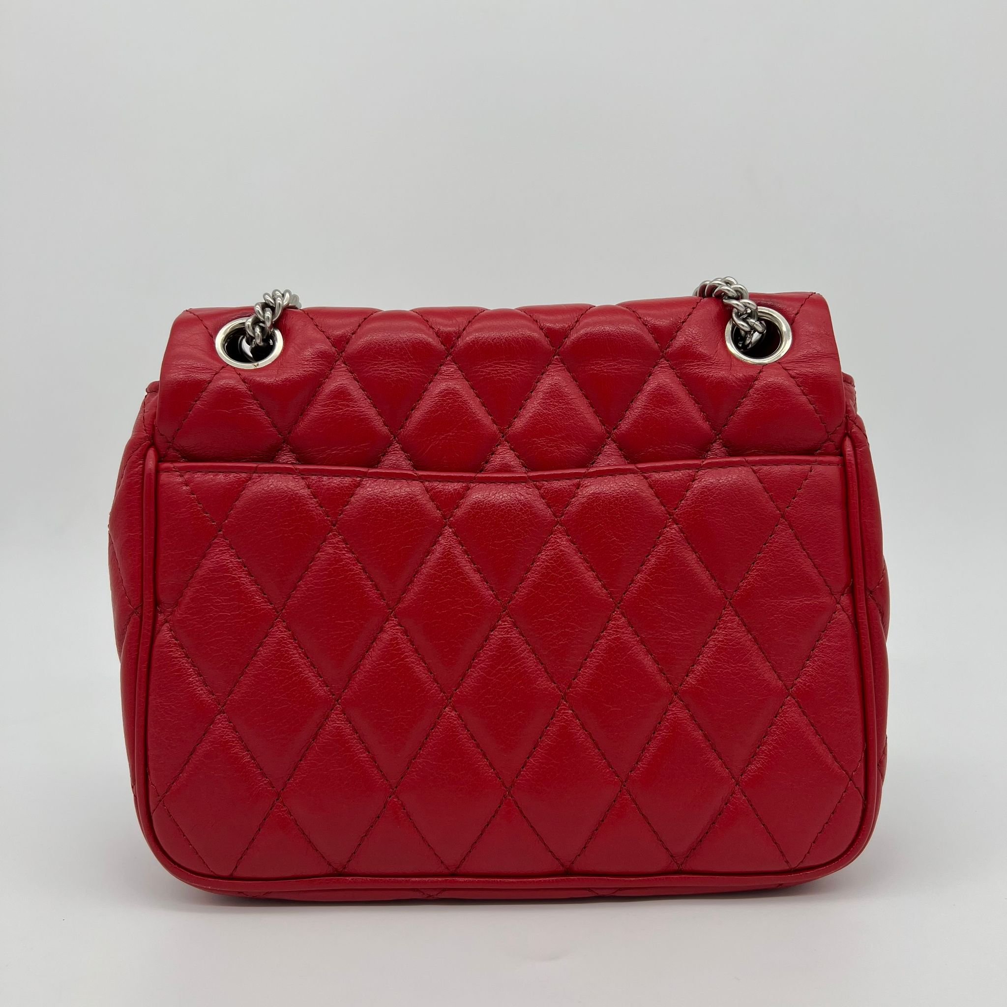 Mulberry Darley Small Shoulder Bag Scarlet Red Shiny Buffalo Quilted Leather back