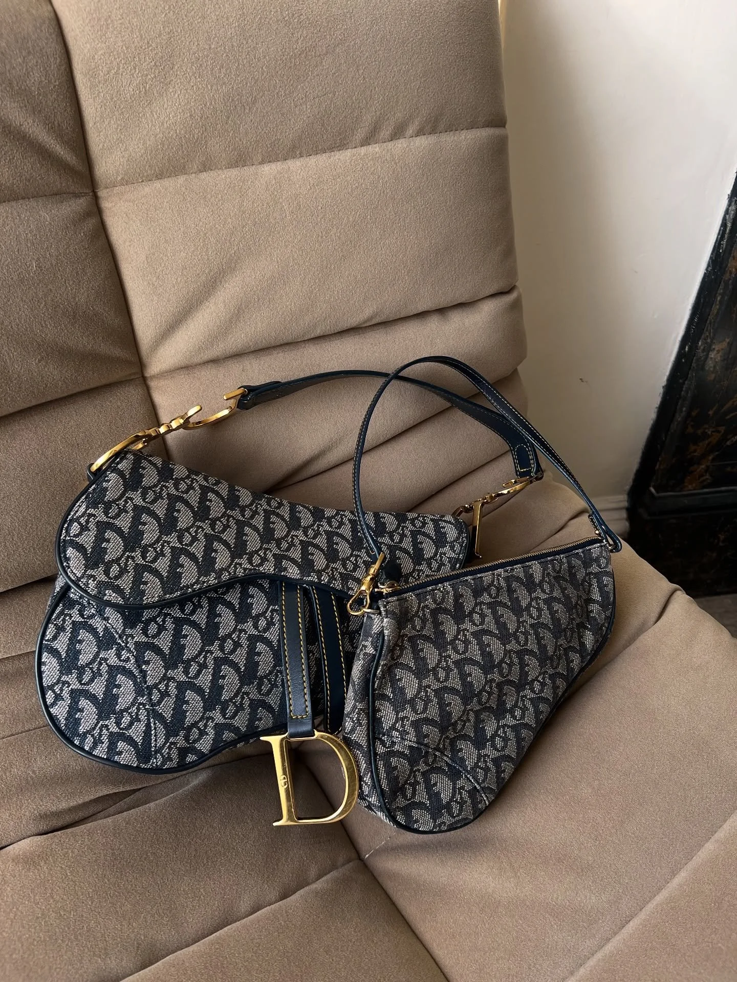 Two bags, same vibe but different personality 💙 Just dropped &amp; ready to shop! 

Please note, we&rsquo;re not affiliated or associated with the brands we sell.

#preloveddesignerbags #designerbags #designerbag #matchy