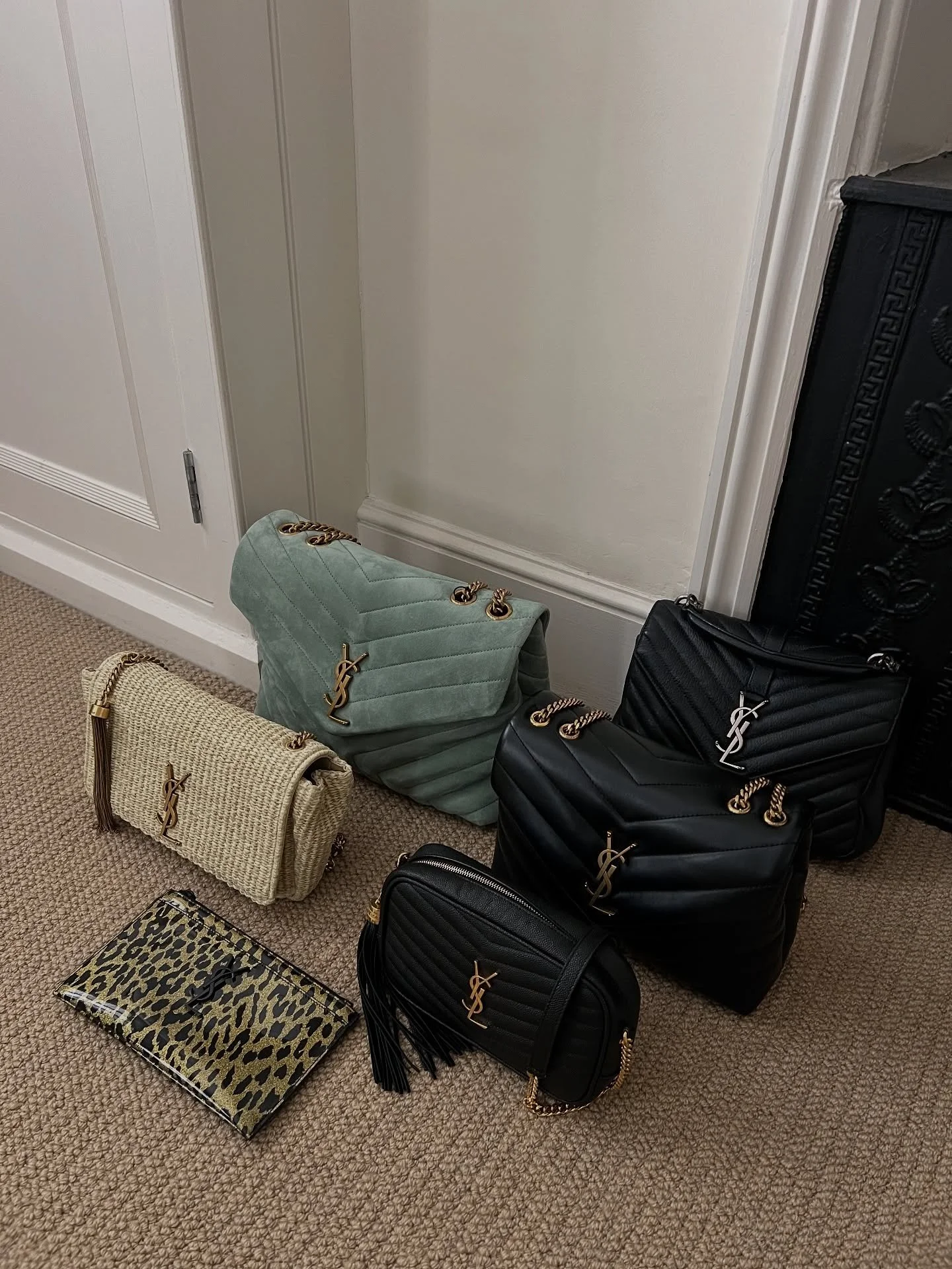 Dreamy line up 🧡✨ 

So many of these beauties are already gone! Don&rsquo;t miss out, today&rsquo;s the last day to get 10% off everything on our website 👜💨

Please note, we&rsquo;re not affiliated or associated with the brands we sell.

#preloved