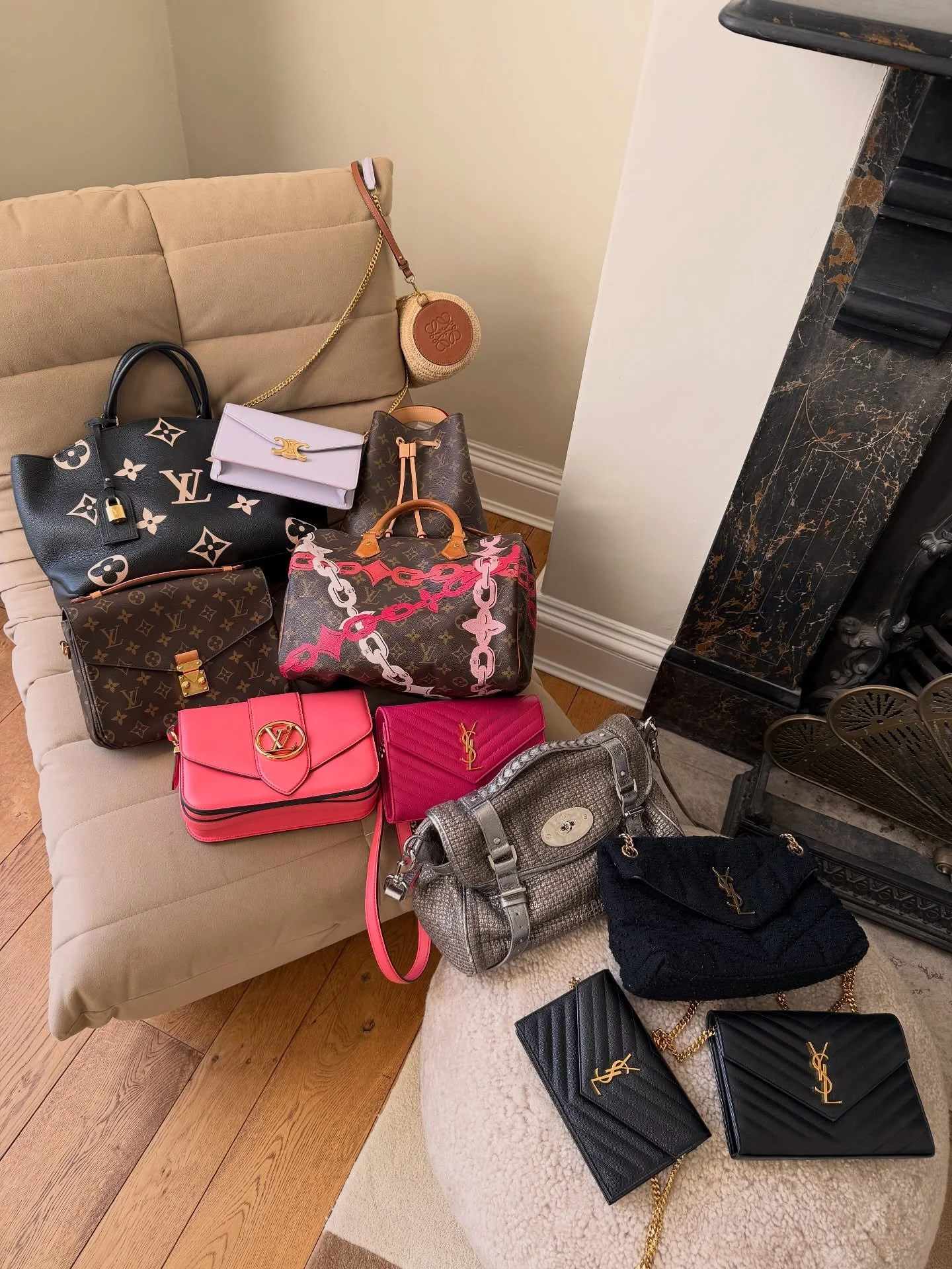 Handbag waterfall 👜

Last week&rsquo;s drop&hellip; and the flow continues 👀 

Please note, we&rsquo;re not affiliated or associated with the brands we sell.