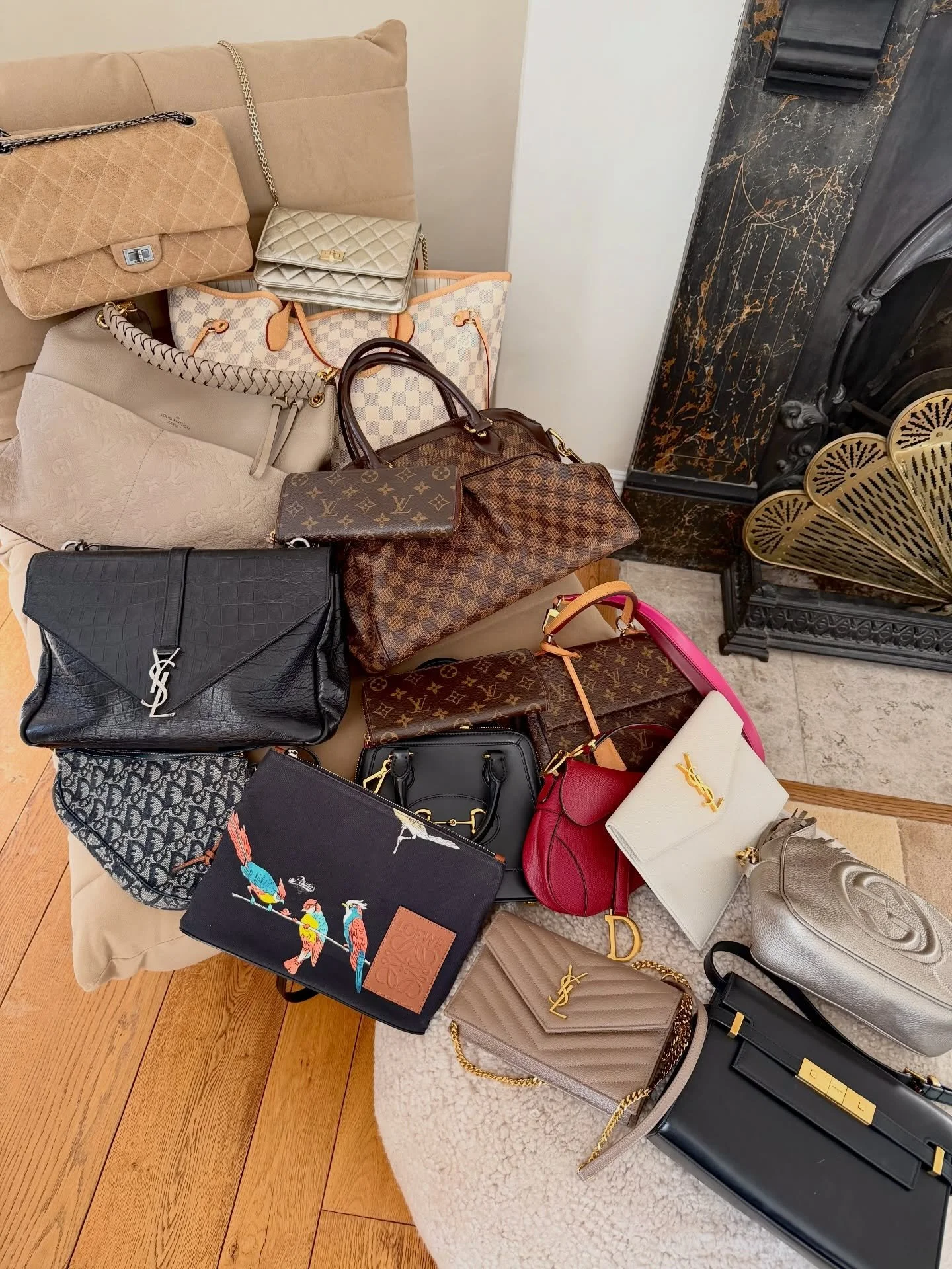 You wanted more&hellip; so we delivered 👜✨

We&rsquo;ve been dropping gorgeous new arrivals all week&hellip; don&rsquo;t miss out 🤍

Please note, we&rsquo;re not affiliated or associated with the brands we sell.