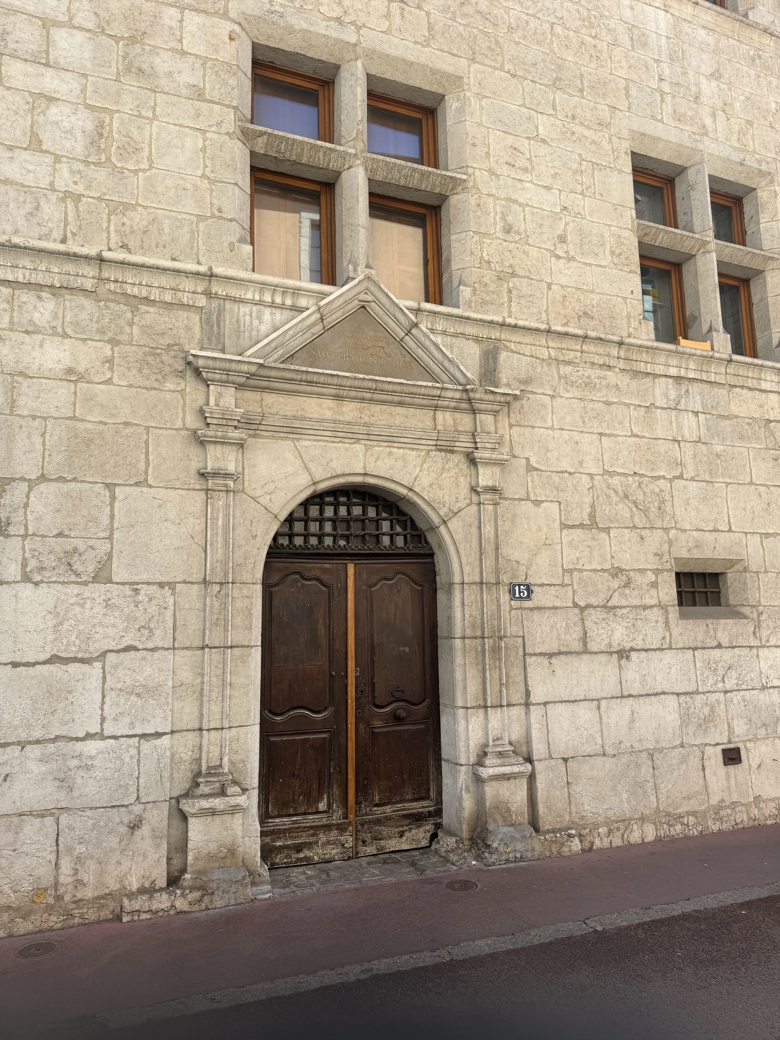 15 rue J.J. Rousseau, Francis' home from 1602-1610