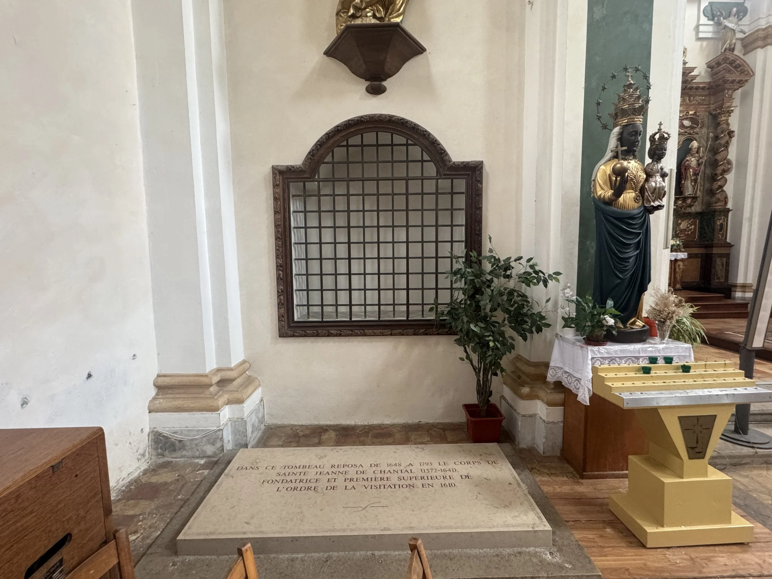 Jane's first resting place at Church of St. Francis