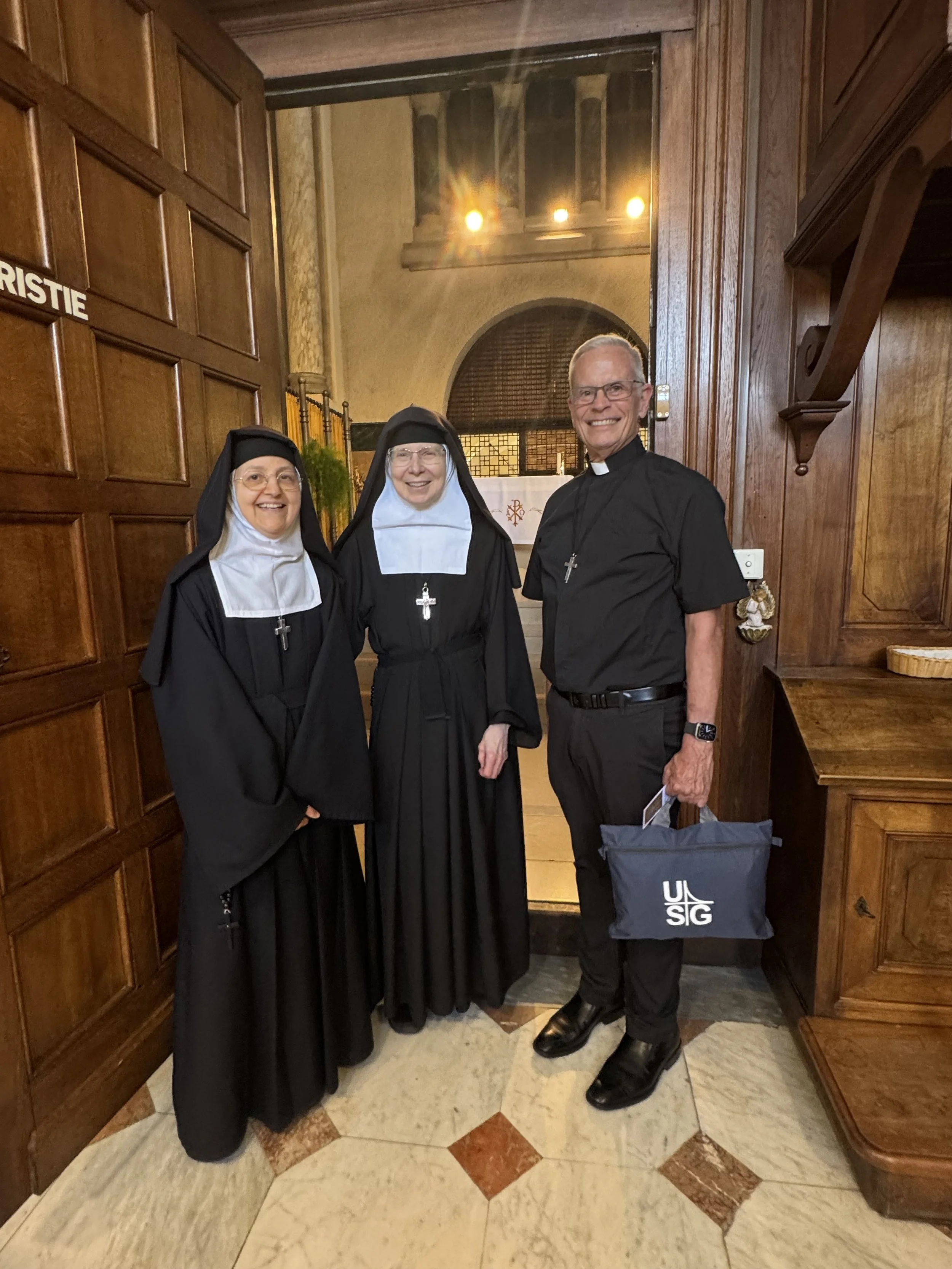 Fr. Barry Strong, OSFS with Visitandines