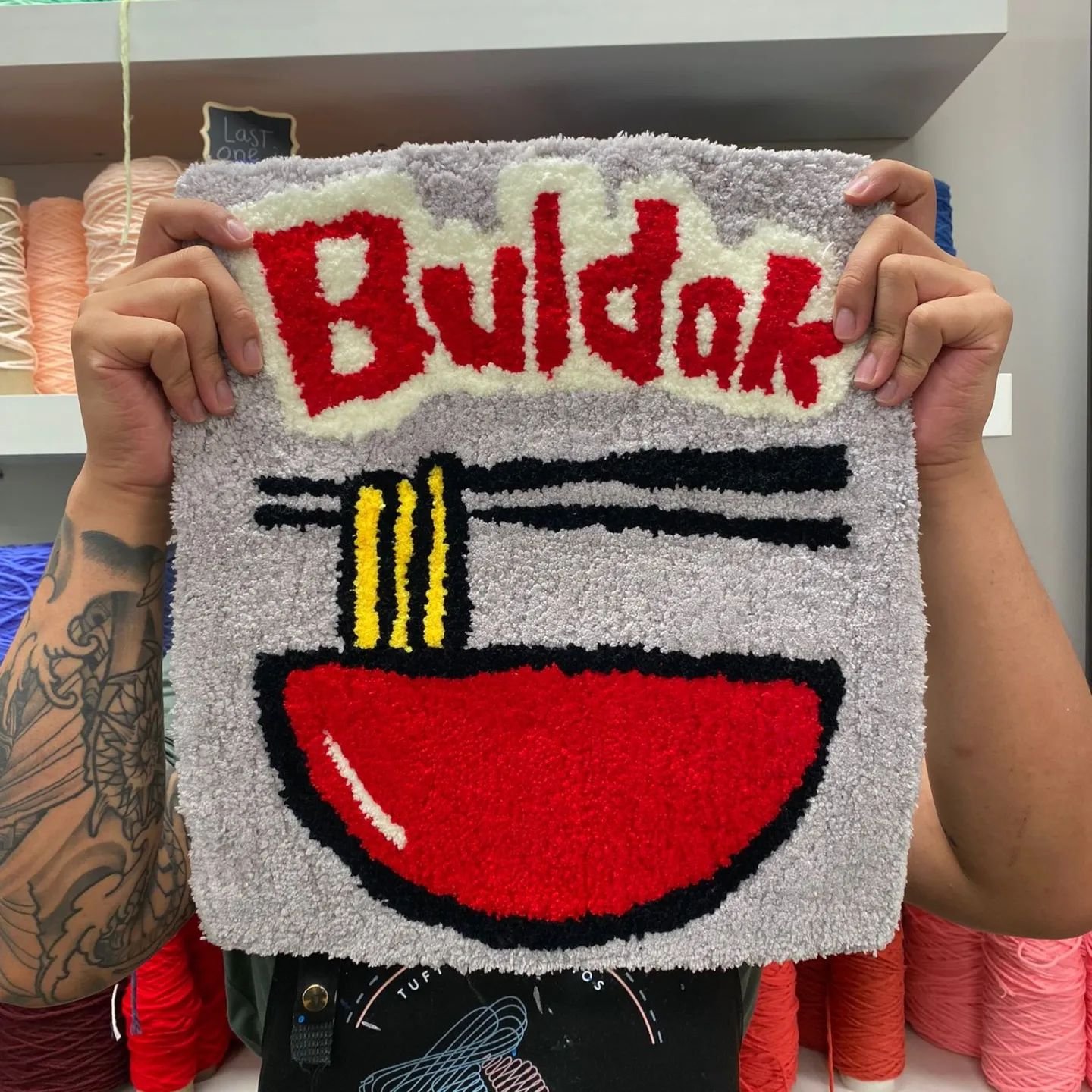 Buldak noodles on a cold day 😋 are simply the best!! 
So are these projects!! Amazing 👏 #projectideas 

Thanksgiving weekend is coming, and we still have a few spots left... Come and join the tufting experience with us and  free bubble tea while yo