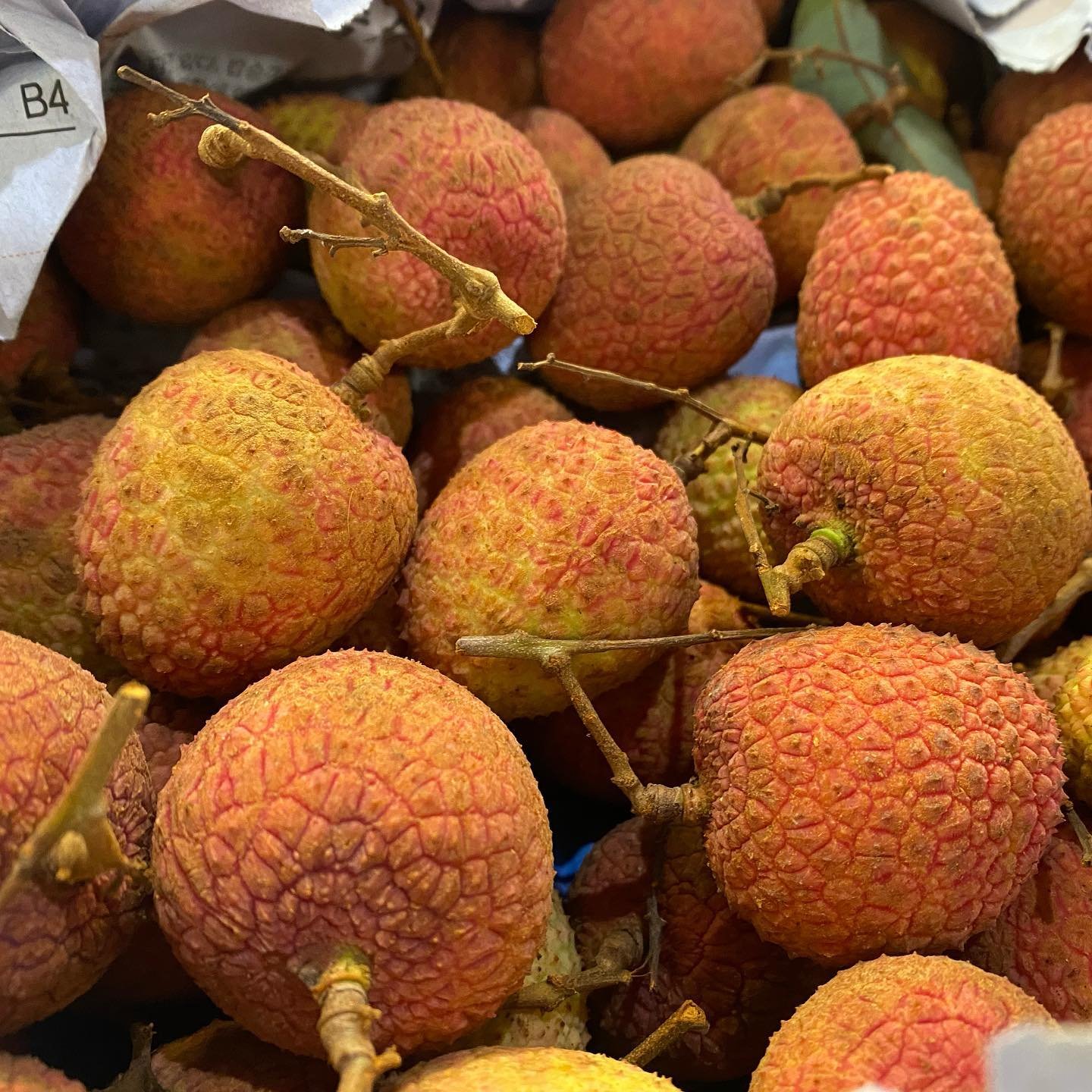 Vietnamese Lychee, Tunisian Almonds, Spanish Peaches and French Pears. As always only the finest produce on offer this week here at French Garden 🙌☺️

#michelinstar #londonrestaurants #londonrestaurant #londonfood #londonfoodies #londonfoodie #londo