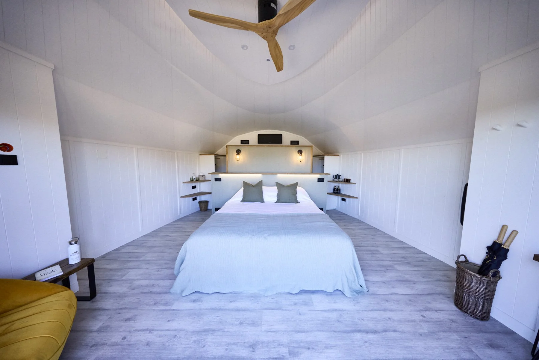 68c34a680cb7a8d88df60dc3_Wave Interior 001.jpg