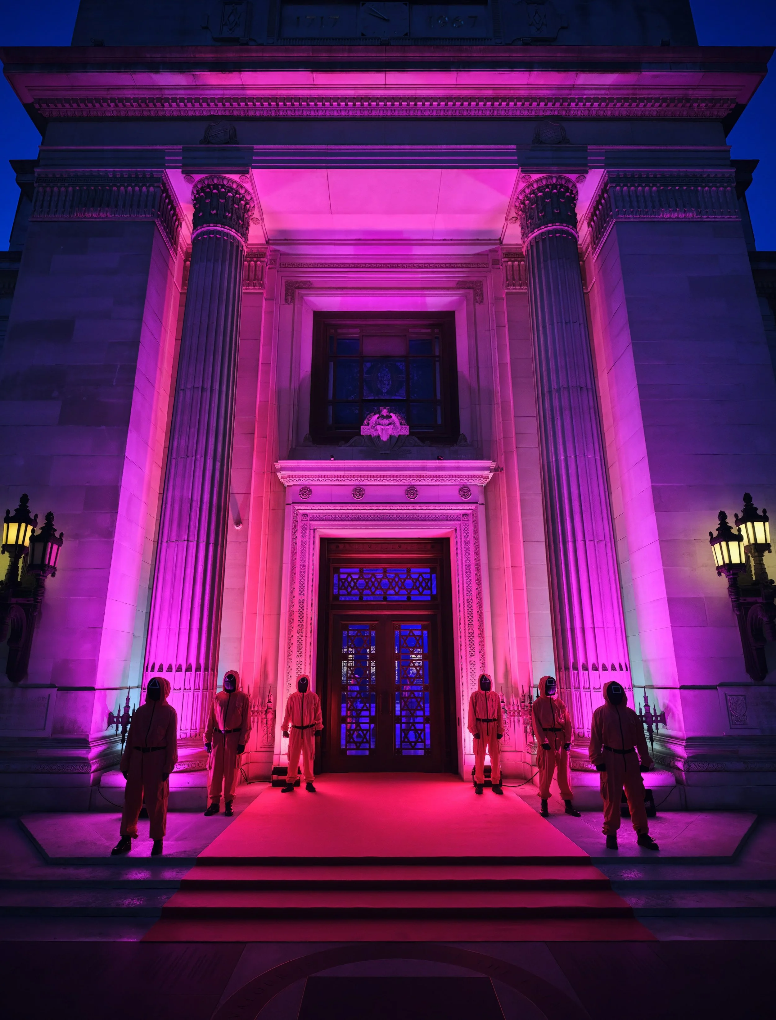 squid-game-event-entrance-guards.jpg