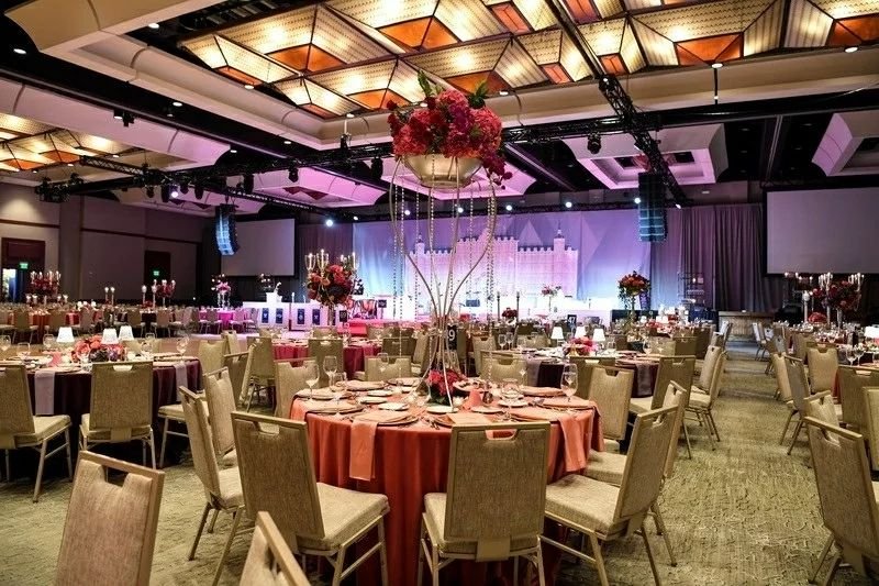 Our new Kara loudspeakers ensured that the audience at the 47th Honor Ball fundraiser not miss one word about the great work that the Honor Health Foundation does to support critical healthcare programs. After the presentations, they helped amplify t