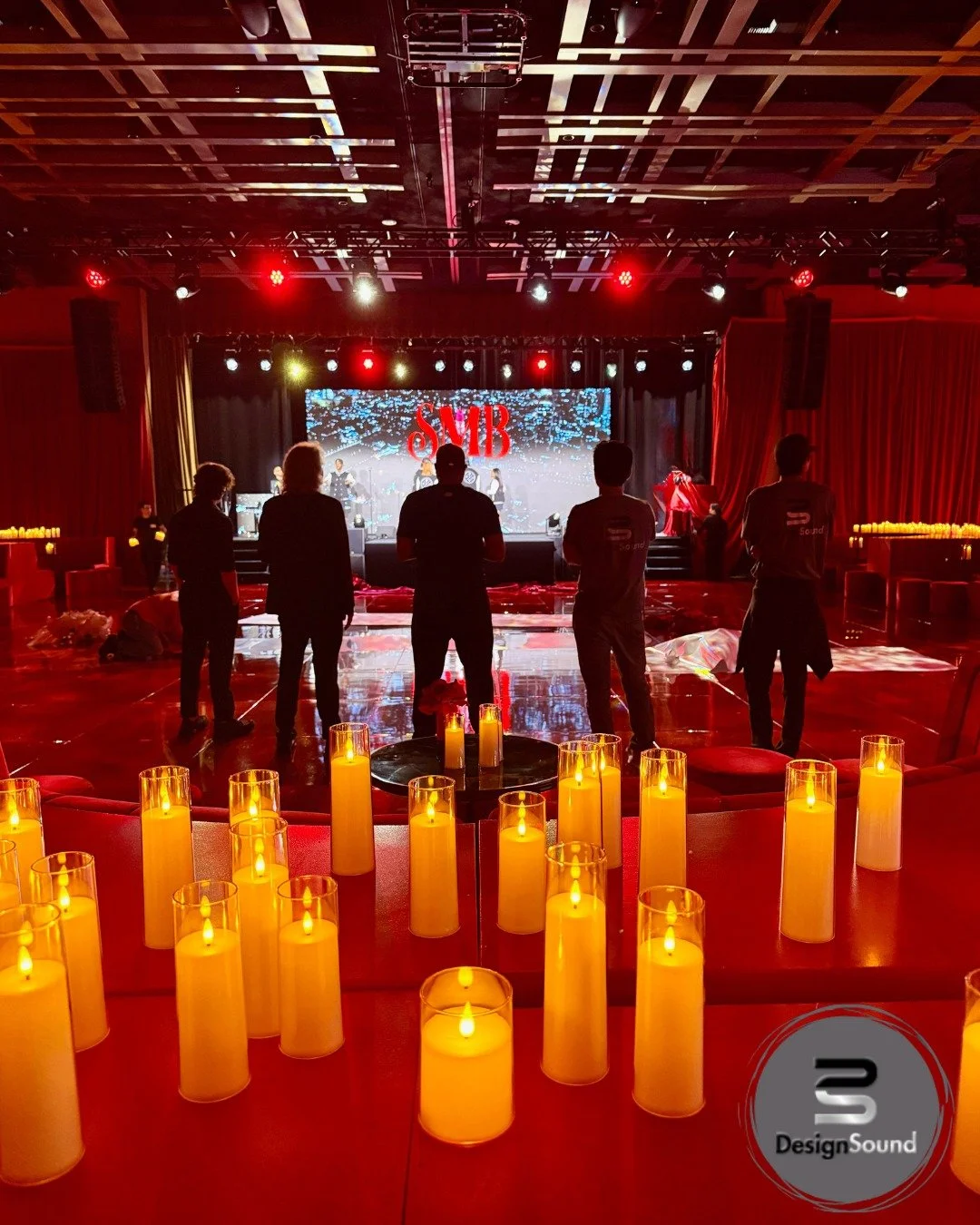 ✨🙌Our Design Sound team celebrating their innovative achievement... and embracing the endless possibilities that come with it! 💡✨

CREDITS

Event Production: Eden Rodrigues Productions -  @erp_company 
Venue = Fairmont Century City
Lighting = @show