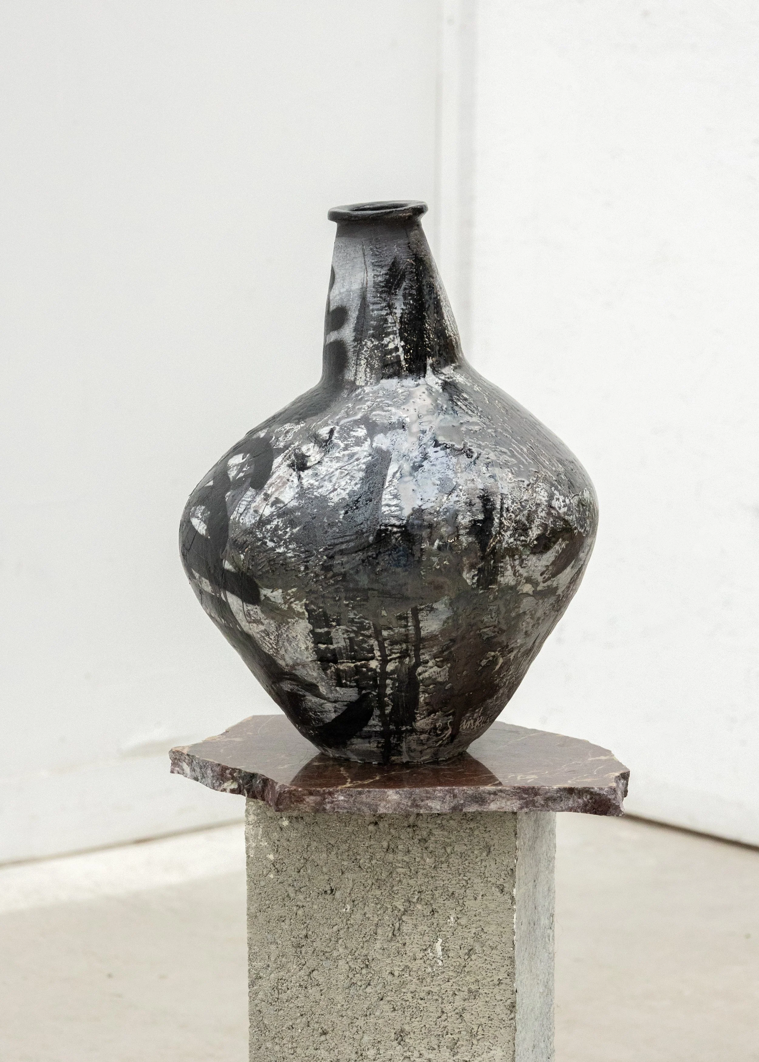 Topography/amphora 01