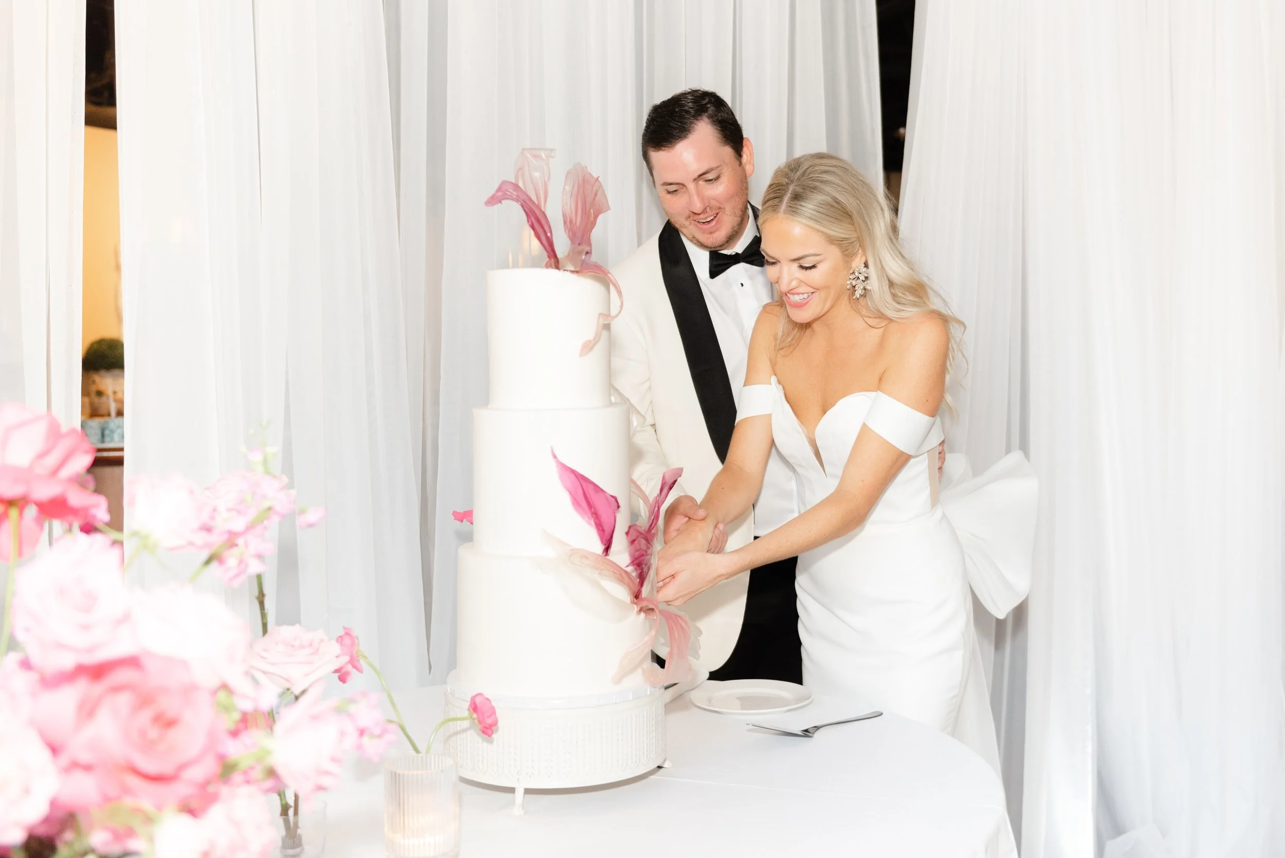 dark blush fondant. dark blush wafer paper. bride & groom cutting cake. ivory stand (9).jpg