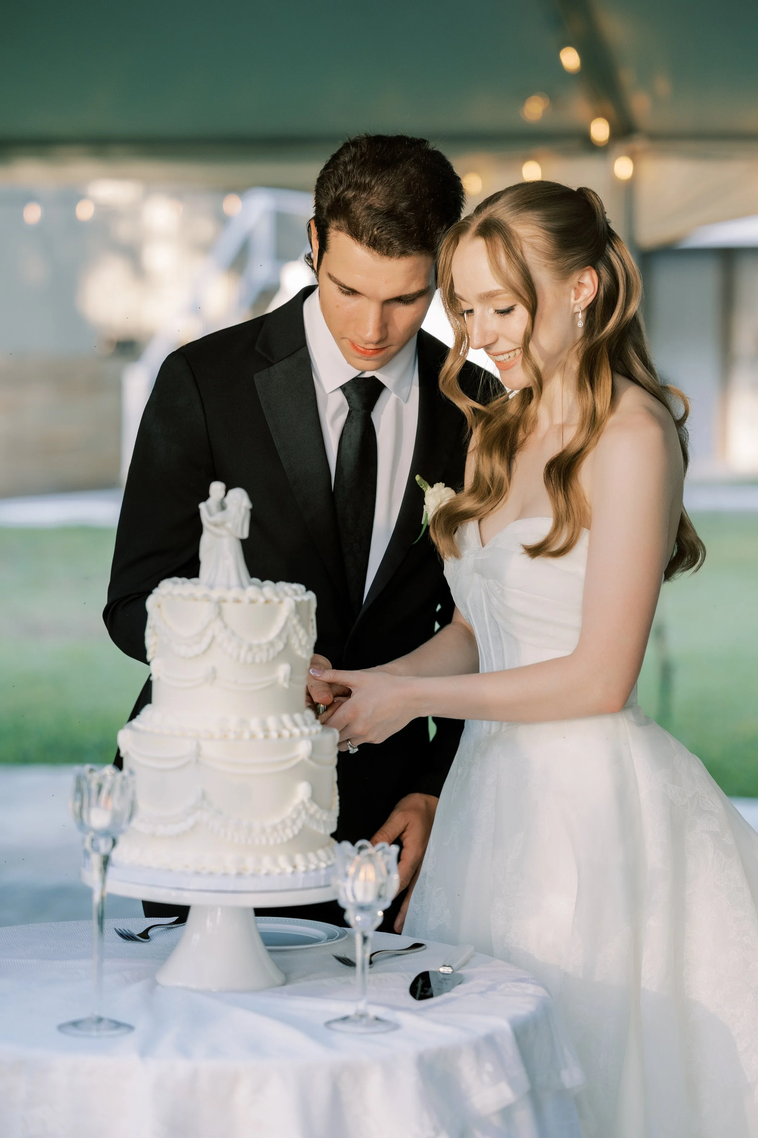 Two Tier Cake, Vintage Piping, Ivory Stand  (2).jpg