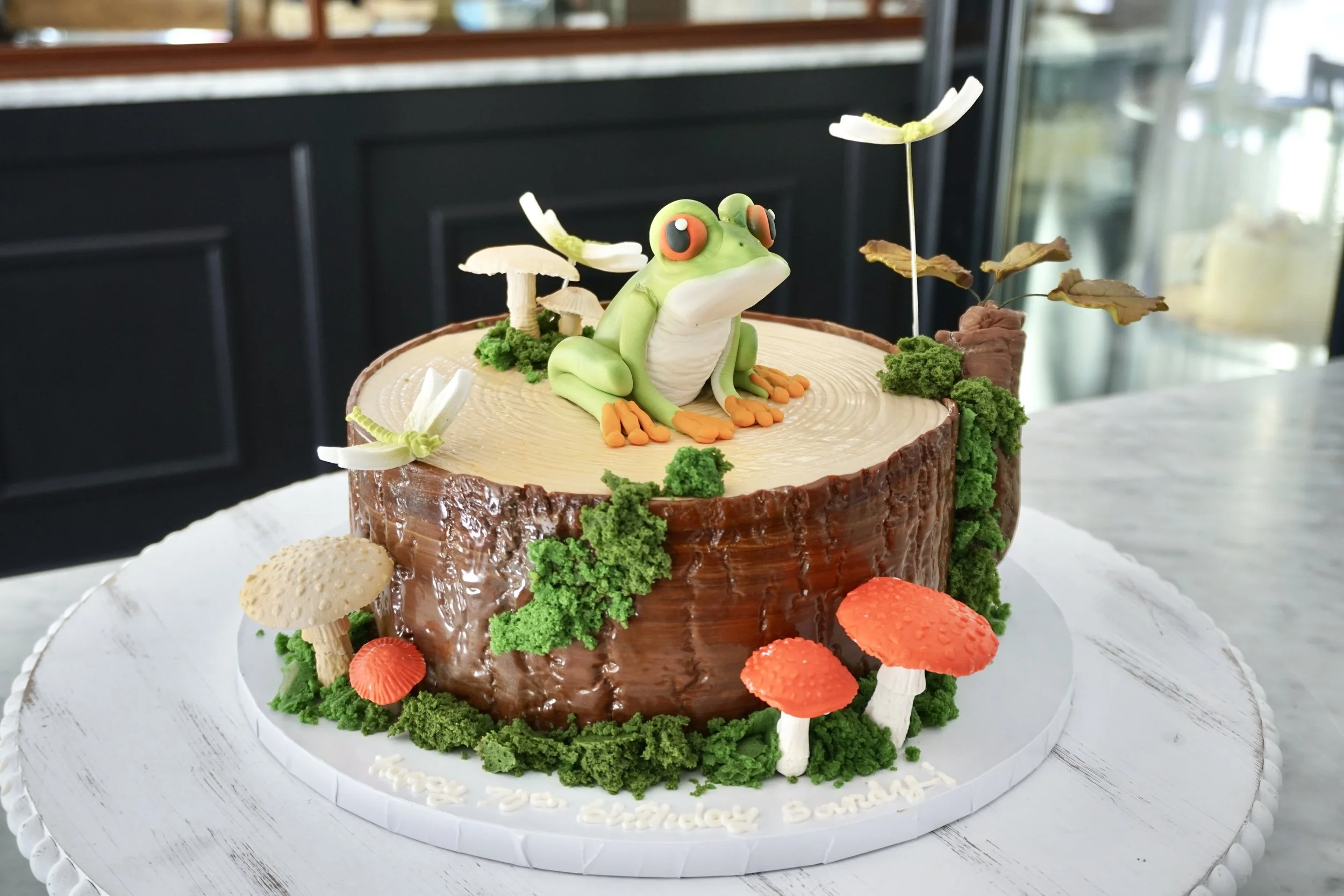 Tree Stump Cake. Moss, Fondant Frog, Mushrooms.jpg