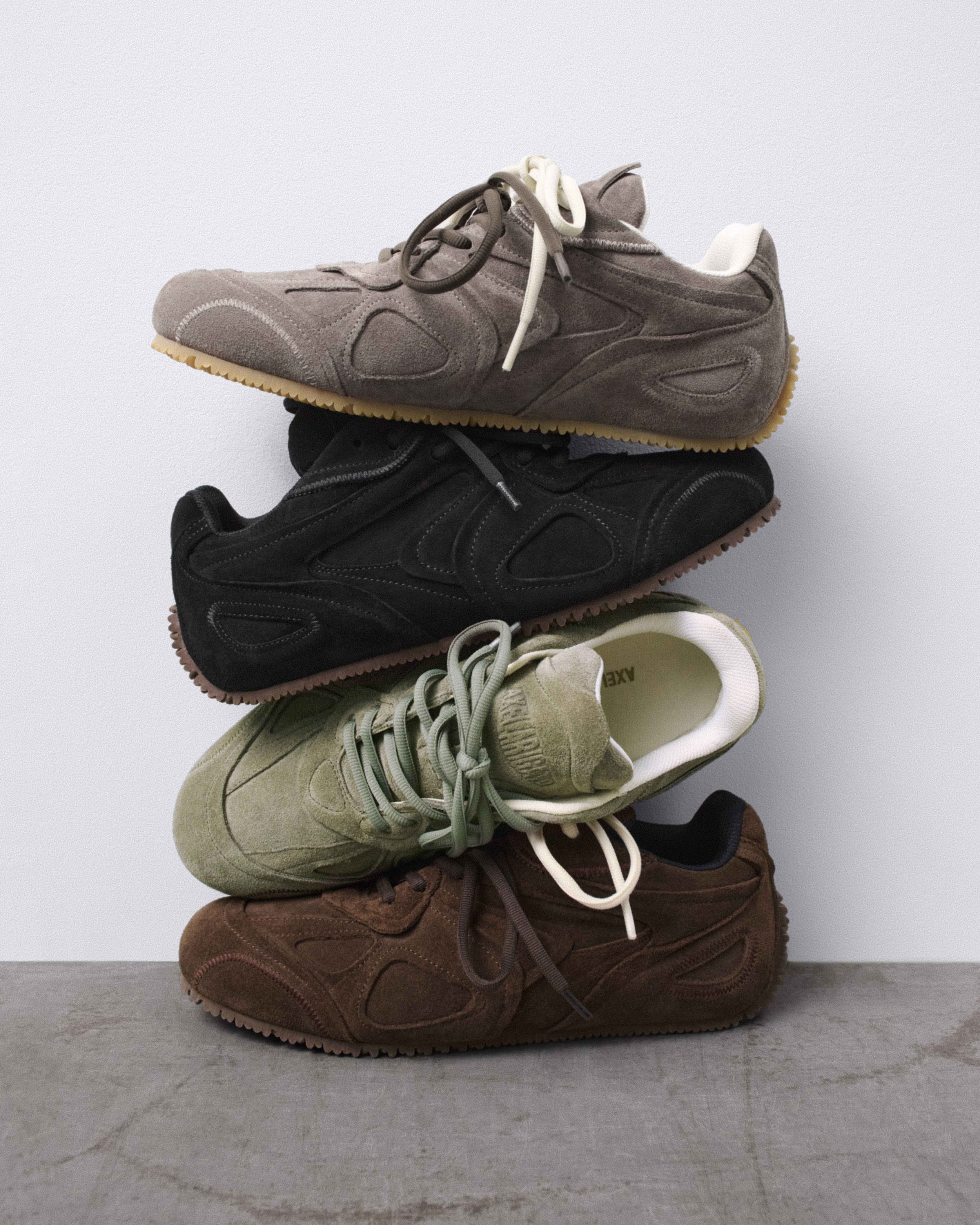 SOFT_NEWNESS_SLOW_TAUPE_BLACK_GREEN_BROWN_SIDE.jpg