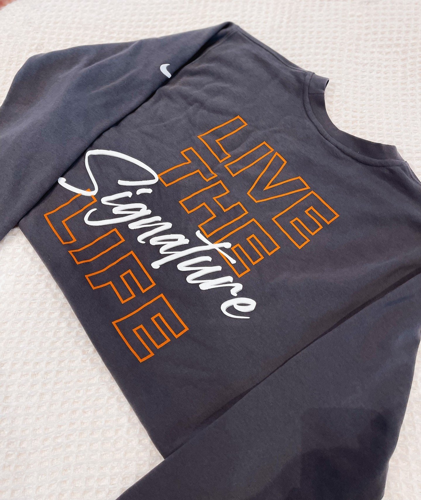 ✨️GIVEAWAY✨️⁠

1, 2, 3.... Just 3 steps to win our Signature Nike Crewneck and a custom mug!⁠
⁠
1. Follow our page-Like the post⁠
2. Comment⁠
3. Tag your future roommate or a friend!⁠
⁠
Giveaway deadline ends EOD 4/26!