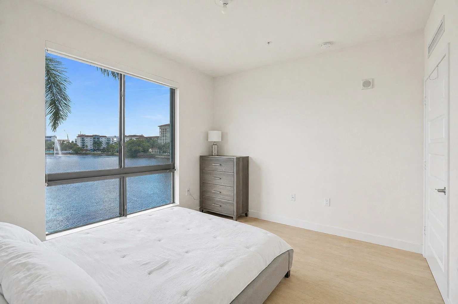 14 Bedroom 2.jpeg