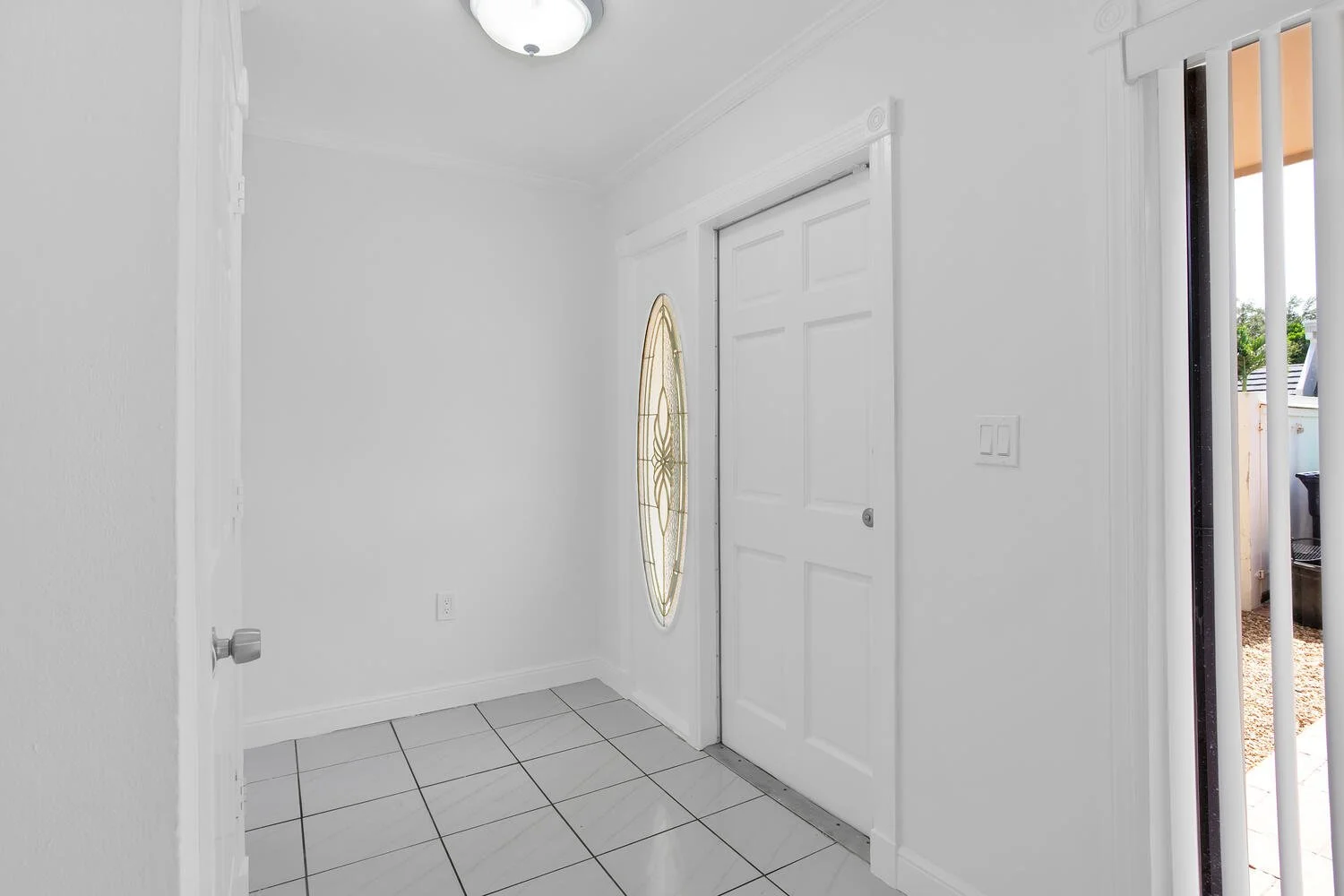 4 8123 SW 81st Pl Miami FL 33143-large-004-011-Entry-1500x1000-72dpi.jpg