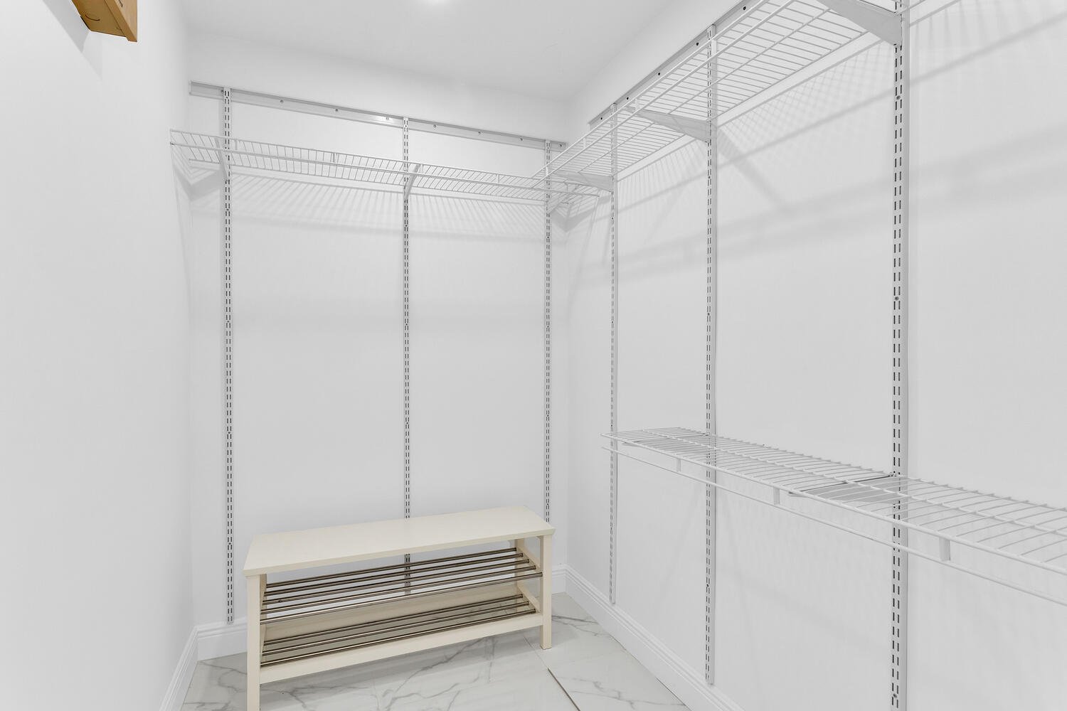 23 7860 SW 180th St Palmetto Bay-large-025-031-Primary Closet-1500x1000-72dpi.jpg