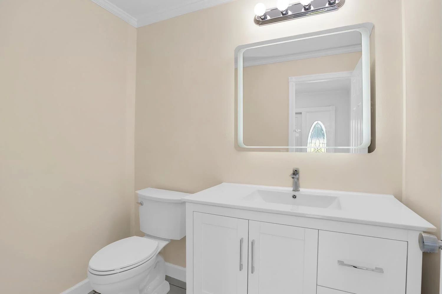 9 8123 SW 81st Pl Miami FL 33143-large-017-001-Powder Room-1500x1000-72dpi.jpg