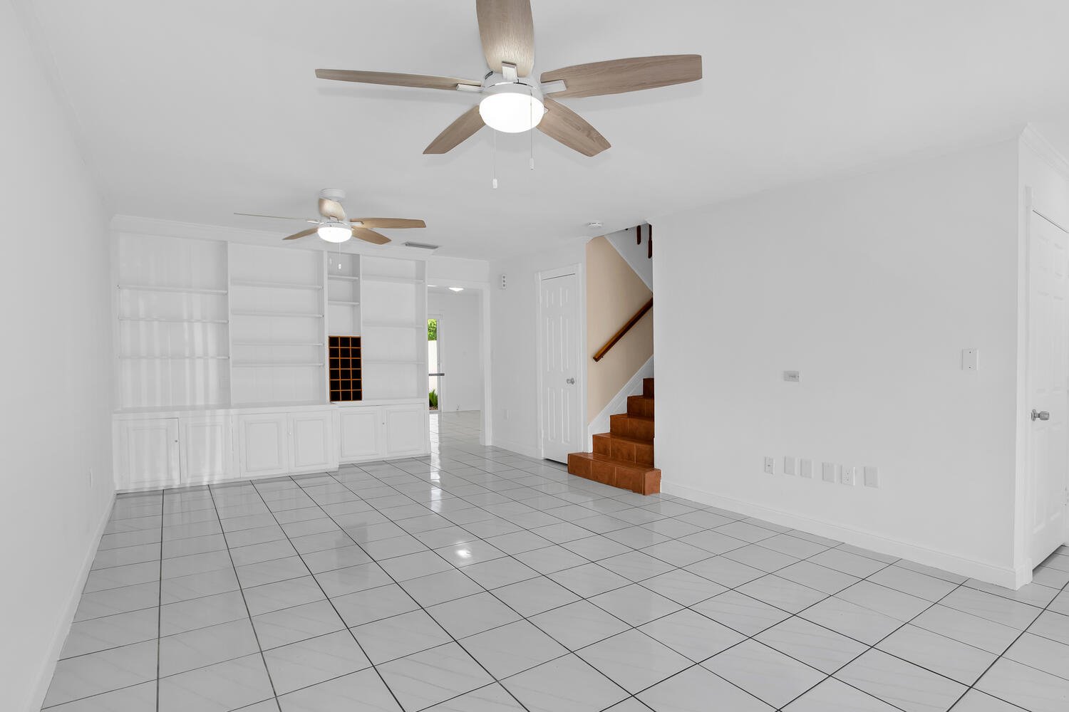 6 8123 SW 81st Pl Miami FL 33143-large-006-007-Living Room-1500x1000-72dpi.jpg